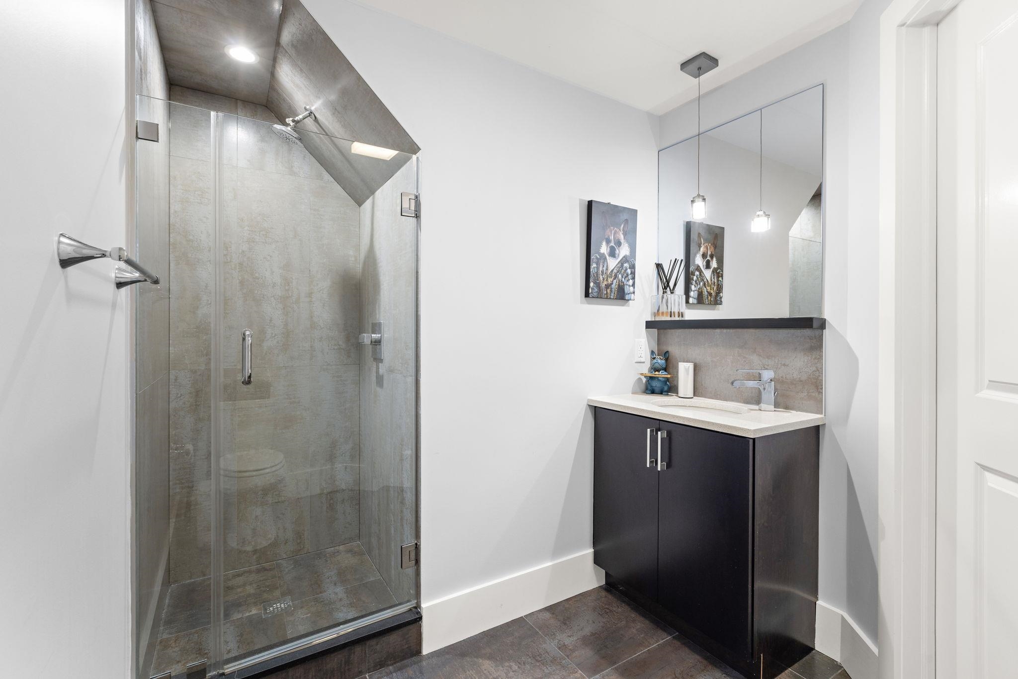 89 JEFFERSON ST Unit: 2D