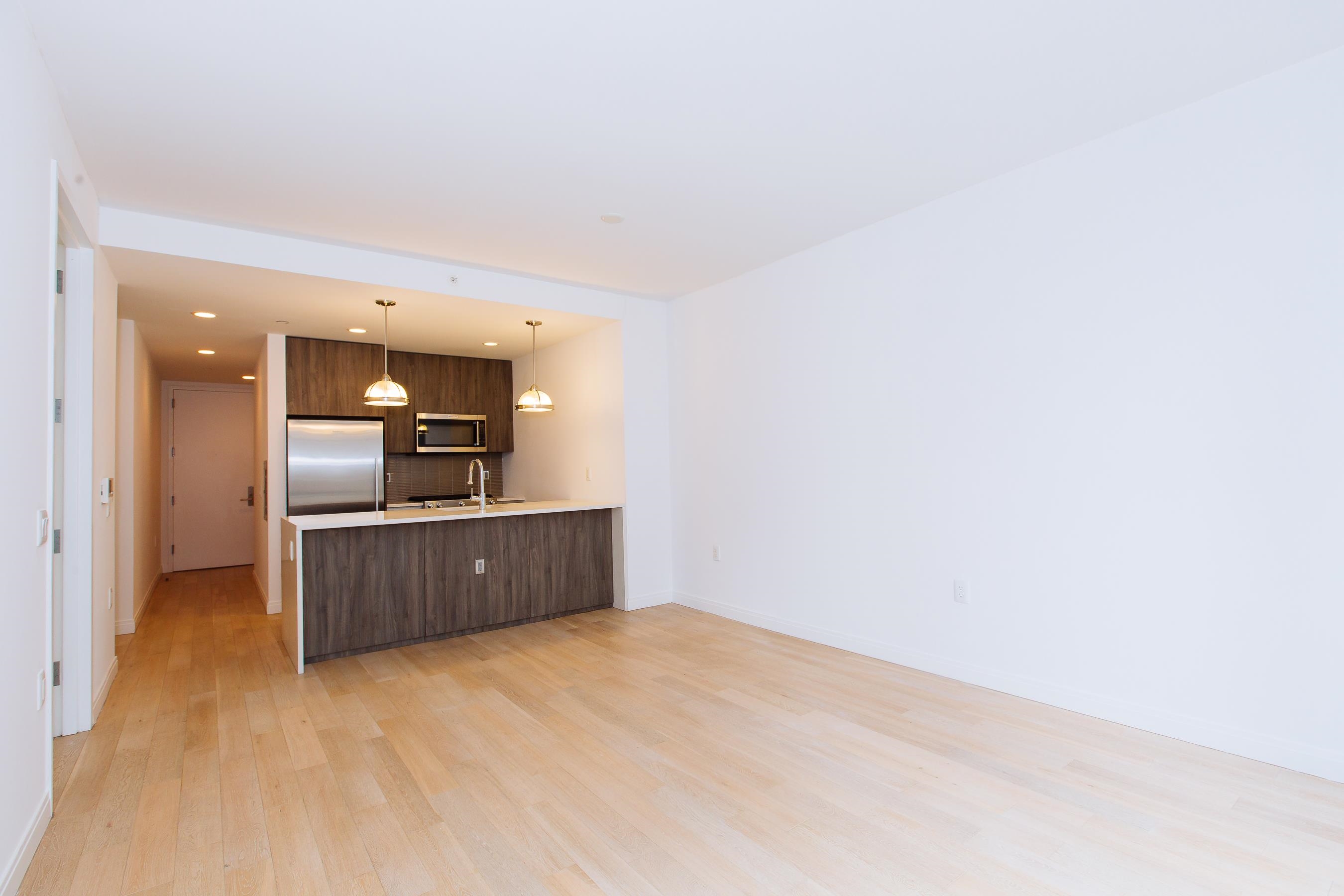 160 1ST ST Unit: 506