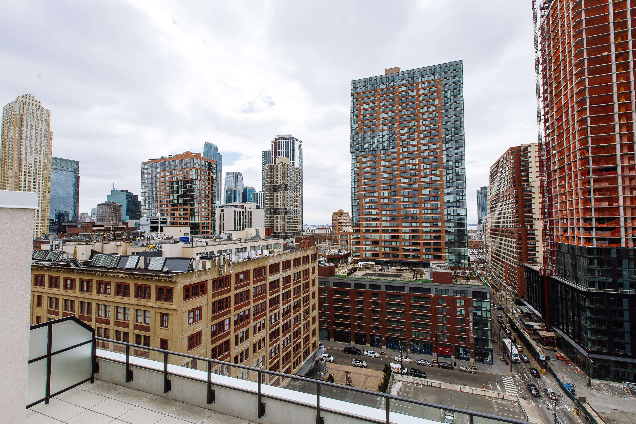 160 1ST ST Unit: 506