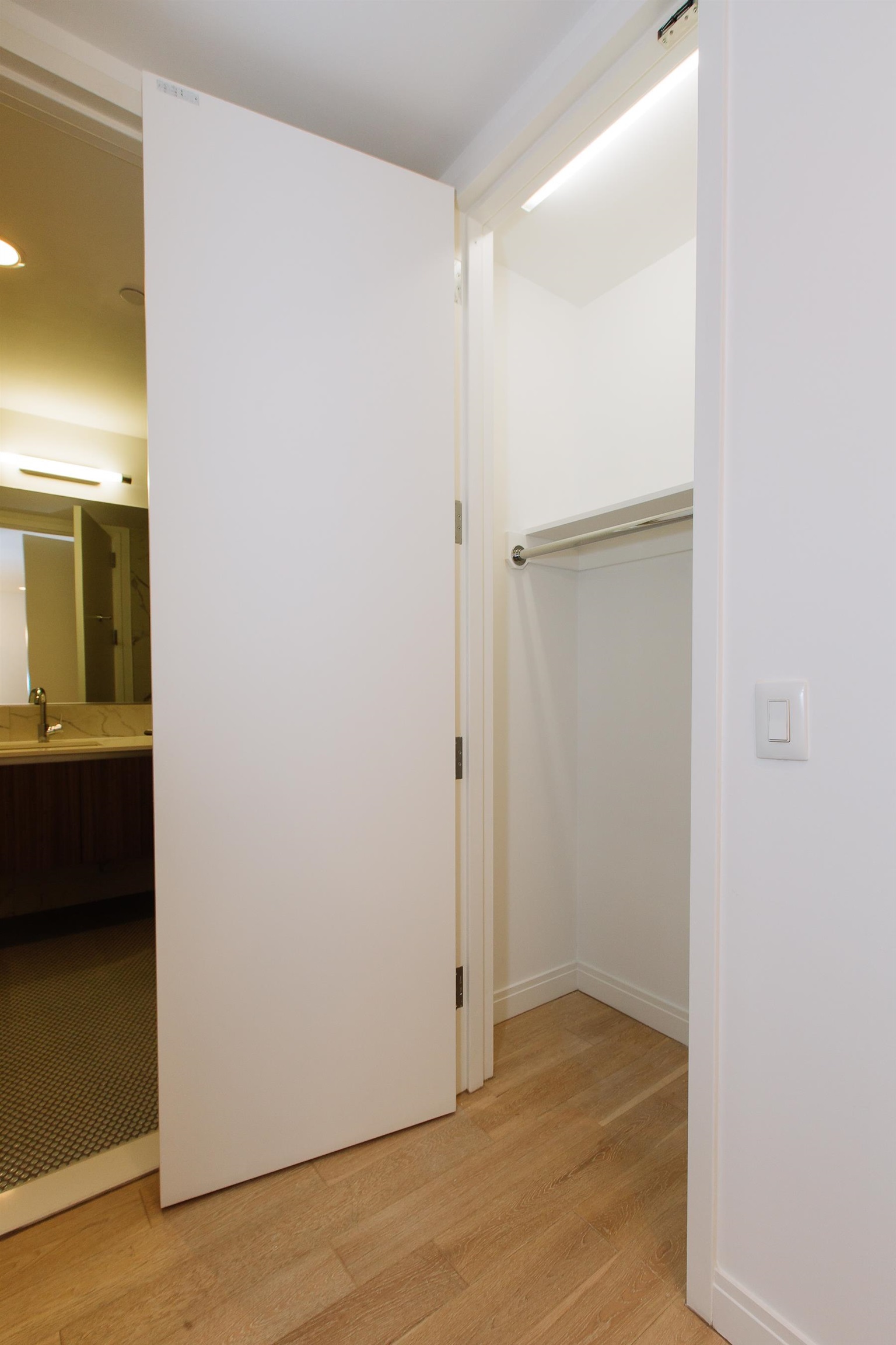 160 1ST ST Unit: 506