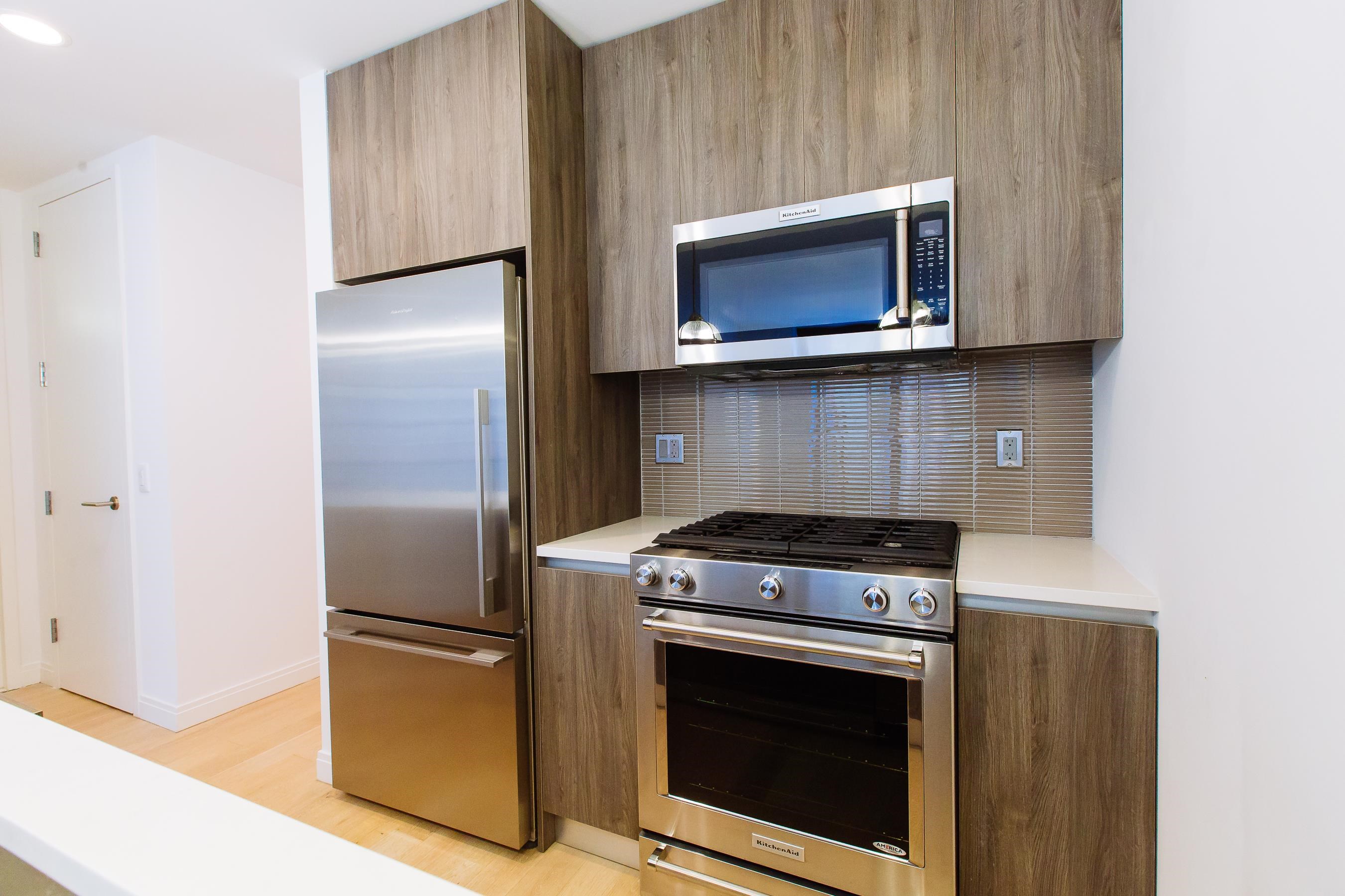 160 1ST ST Unit: 506