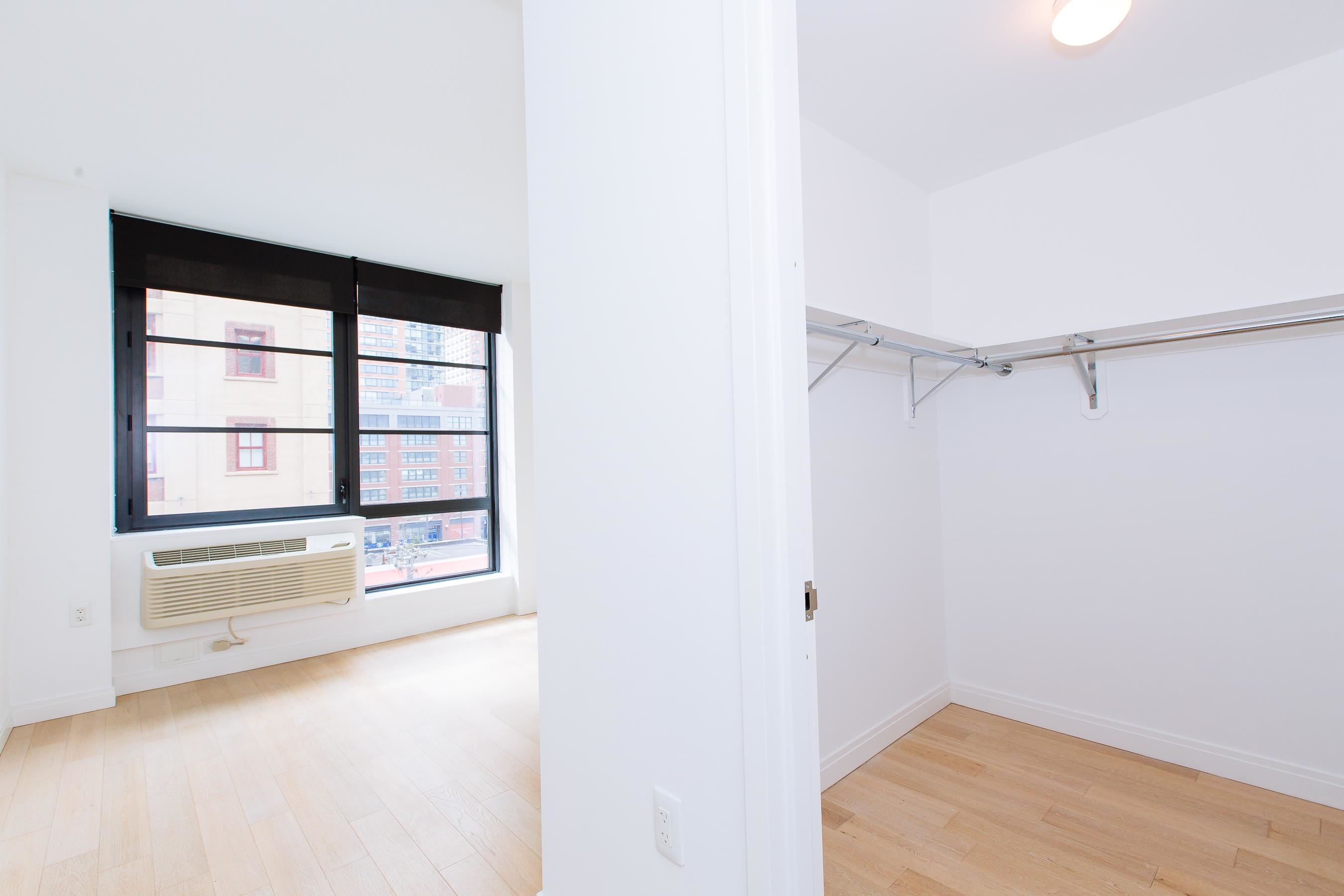 160 1ST ST Unit: 506