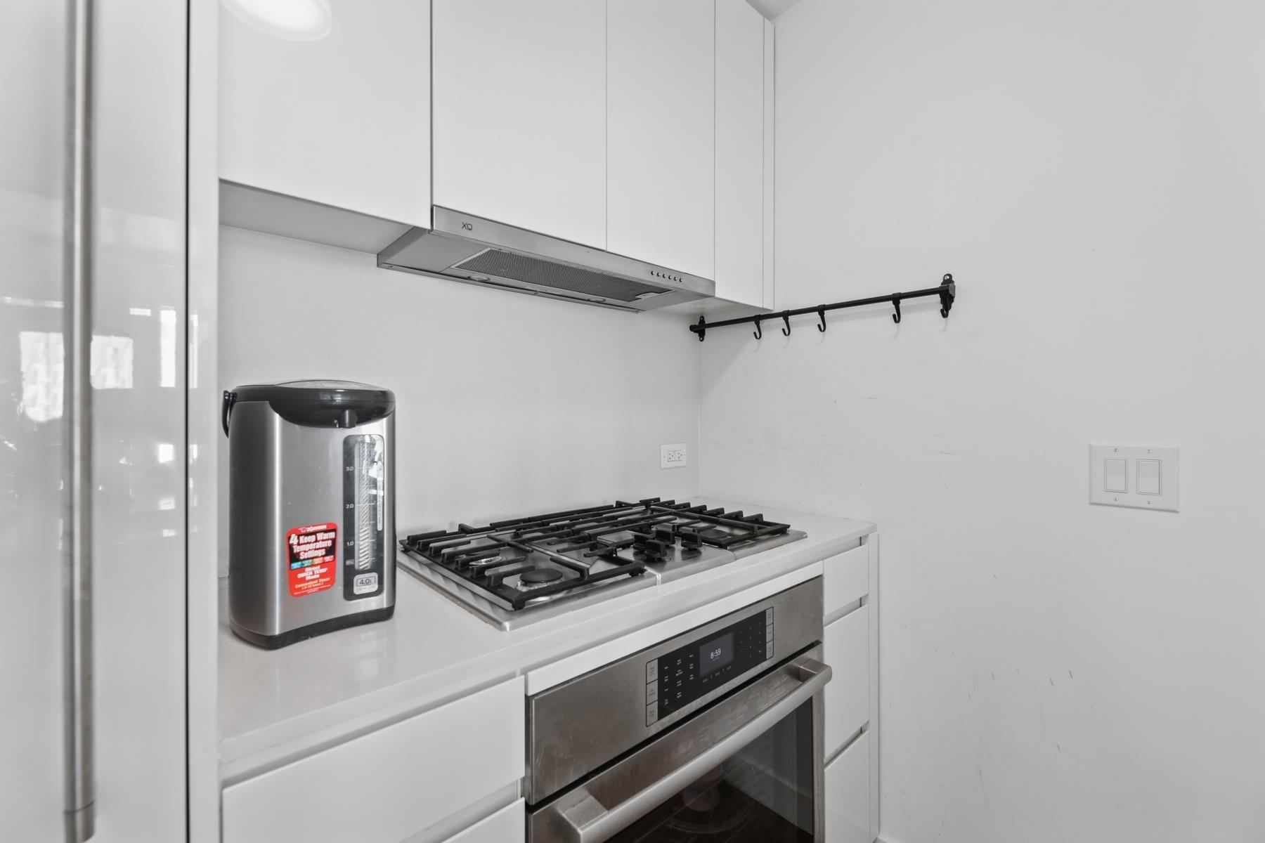 99 HUDSON ST Unit: 3512