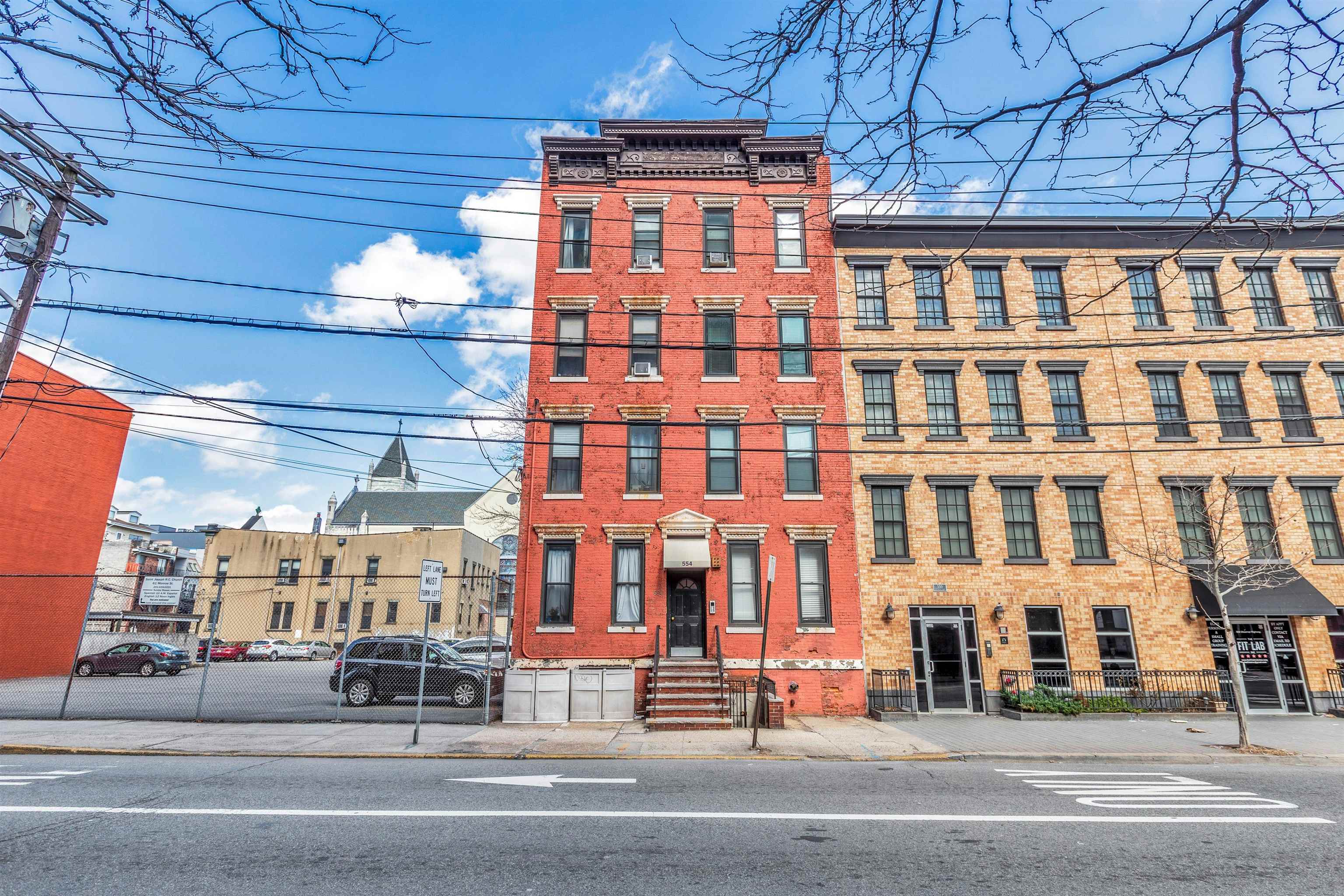 554 OBSERVER HIGHWAY