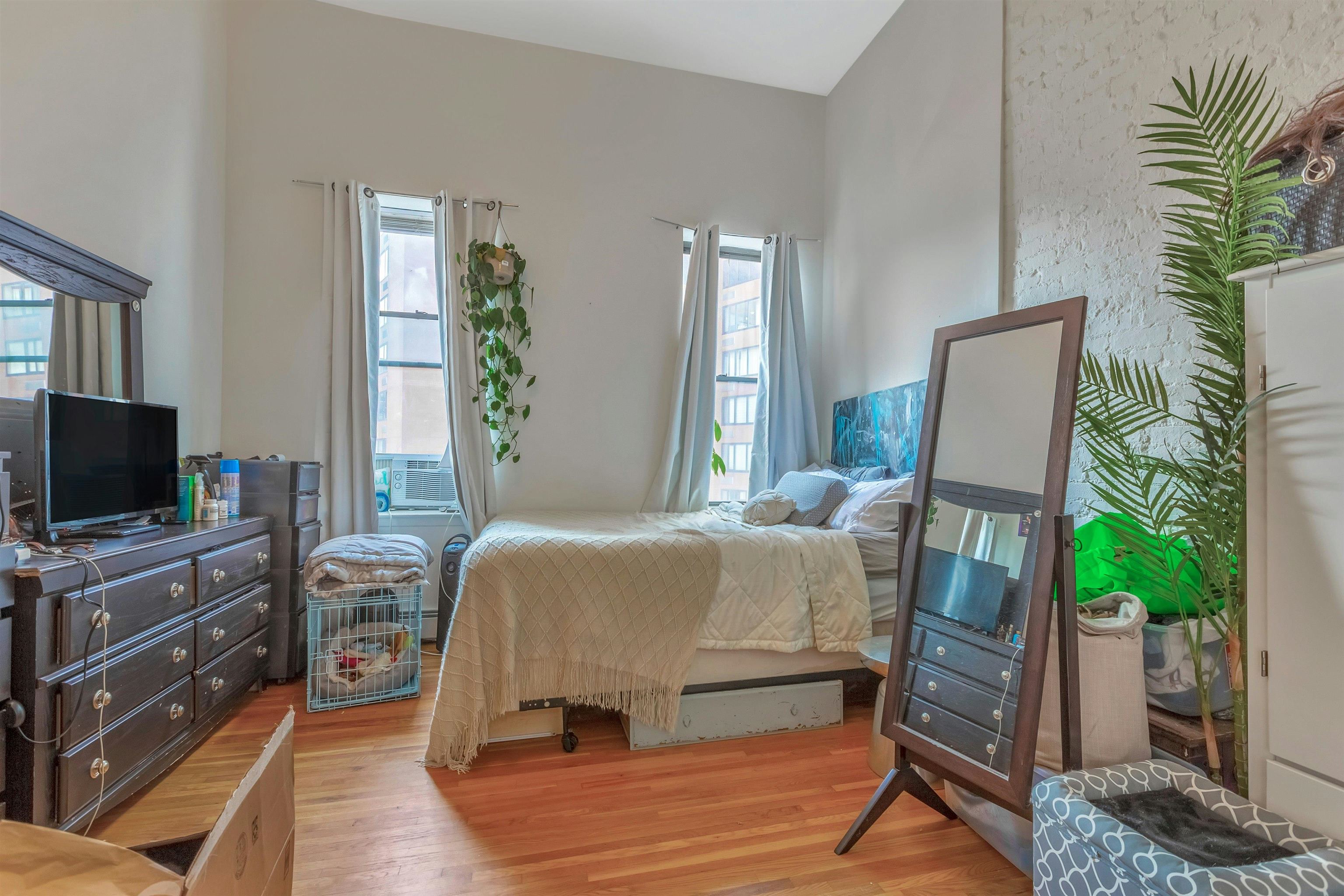 554 OBSERVER HIGHWAY