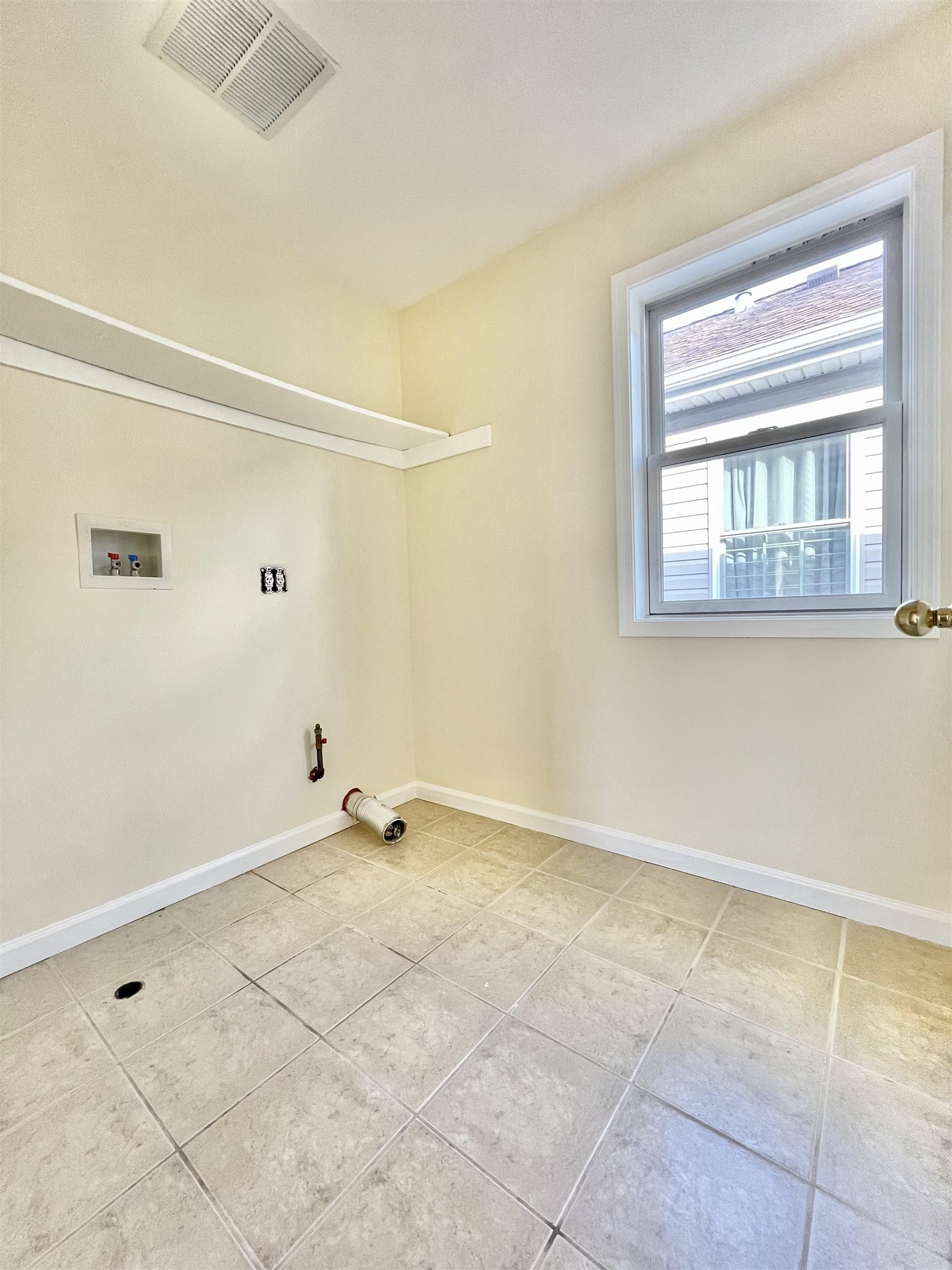 264 CUSTER AVE Unit: 1