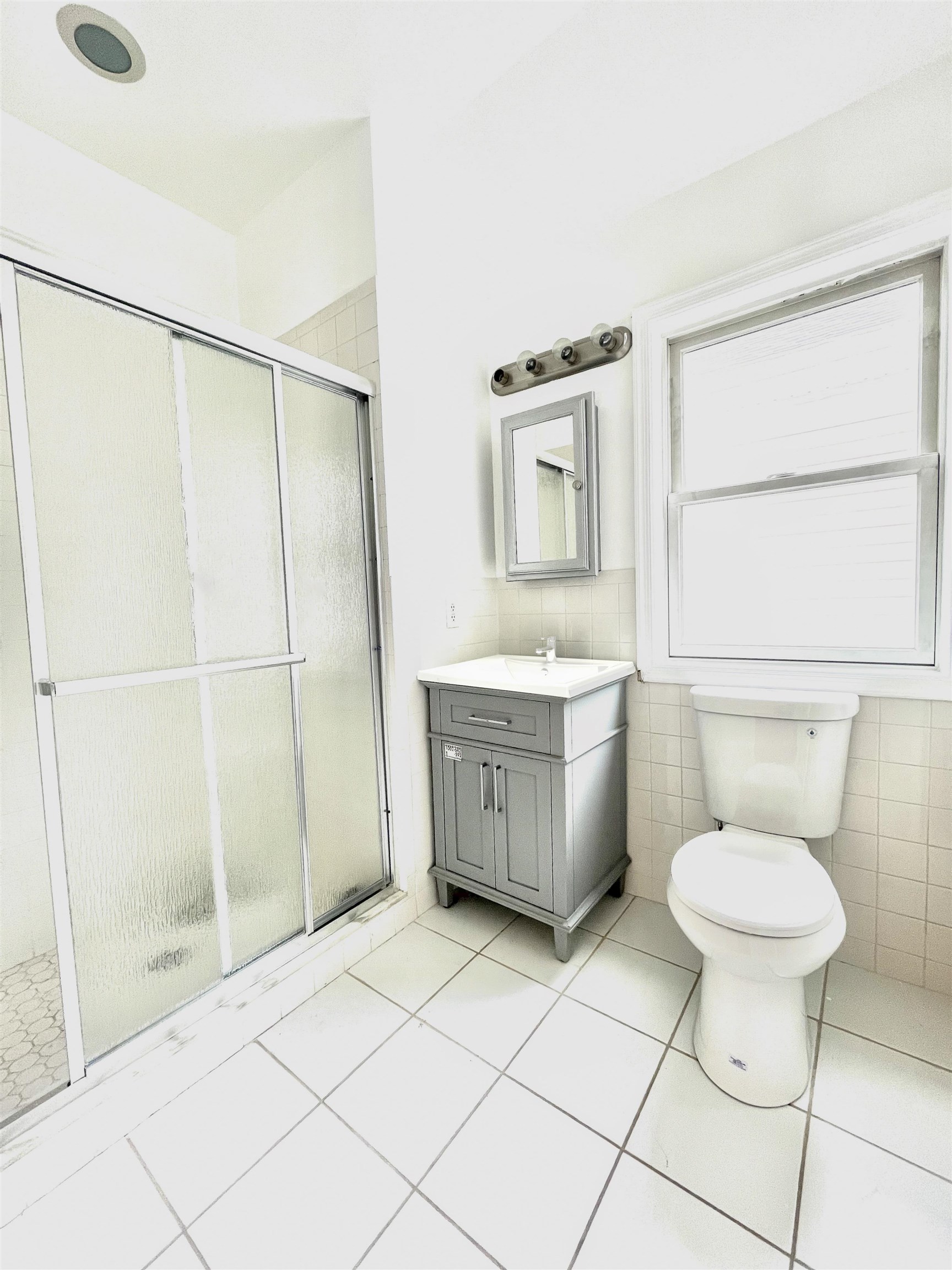 264 CUSTER AVE Unit: 1