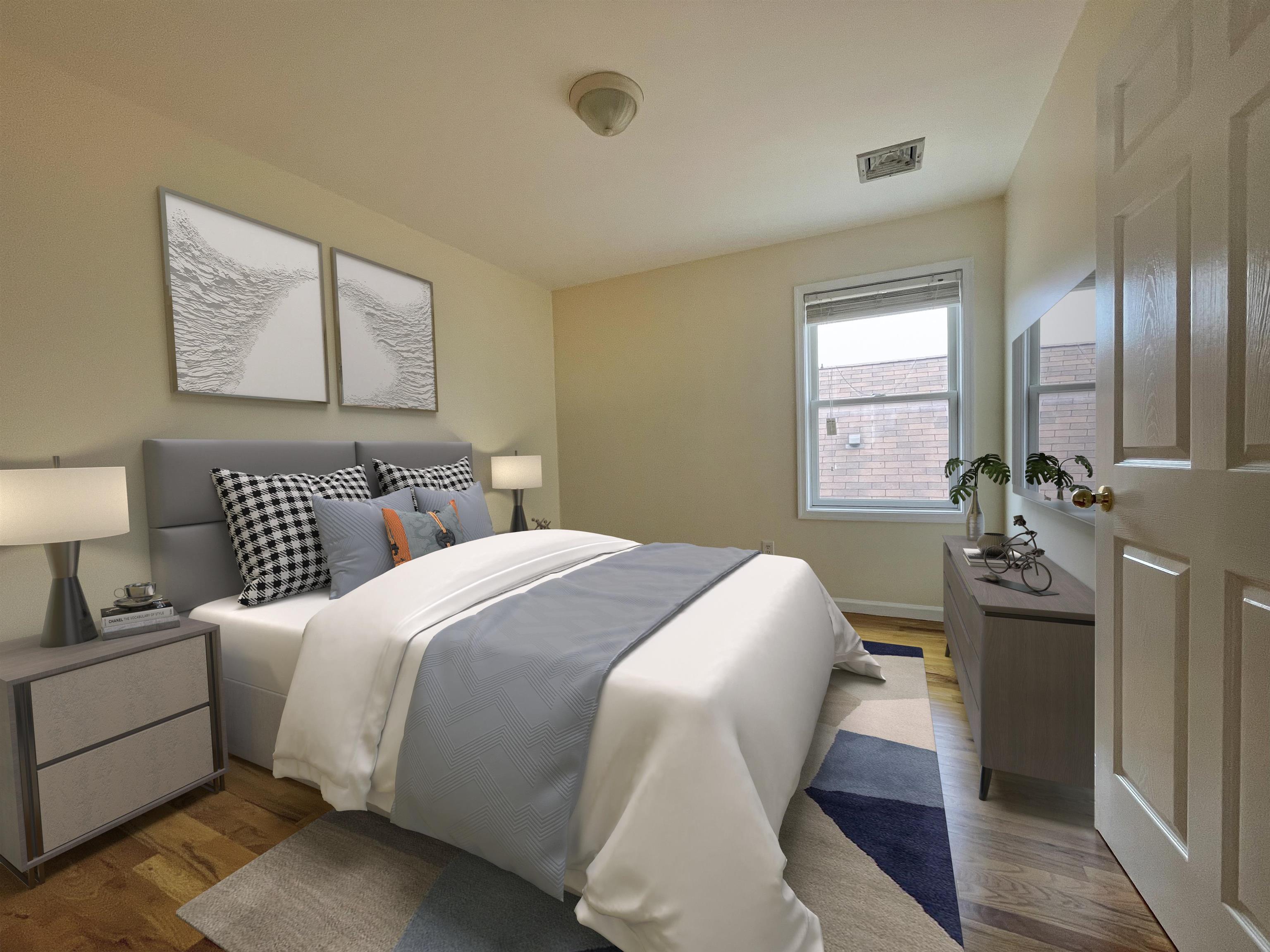 264 CUSTER AVE Unit: 1