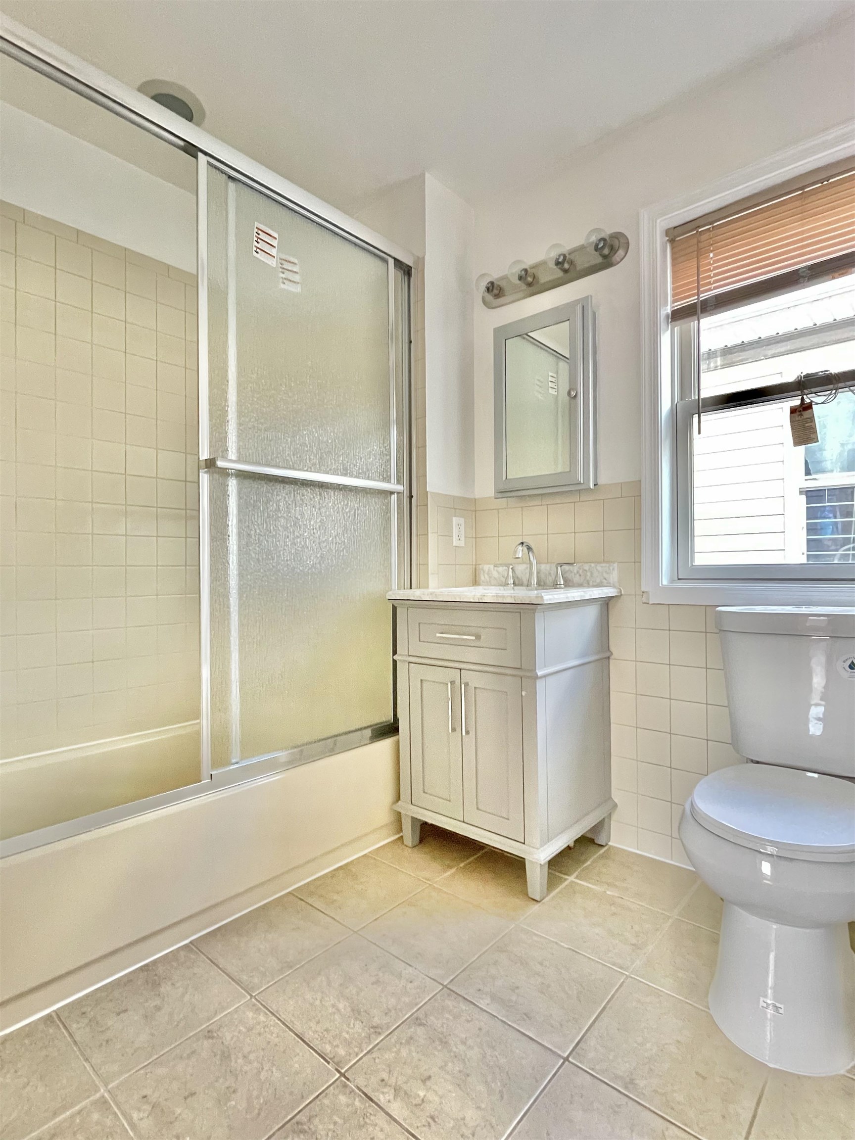 264 CUSTER AVE Unit: 1