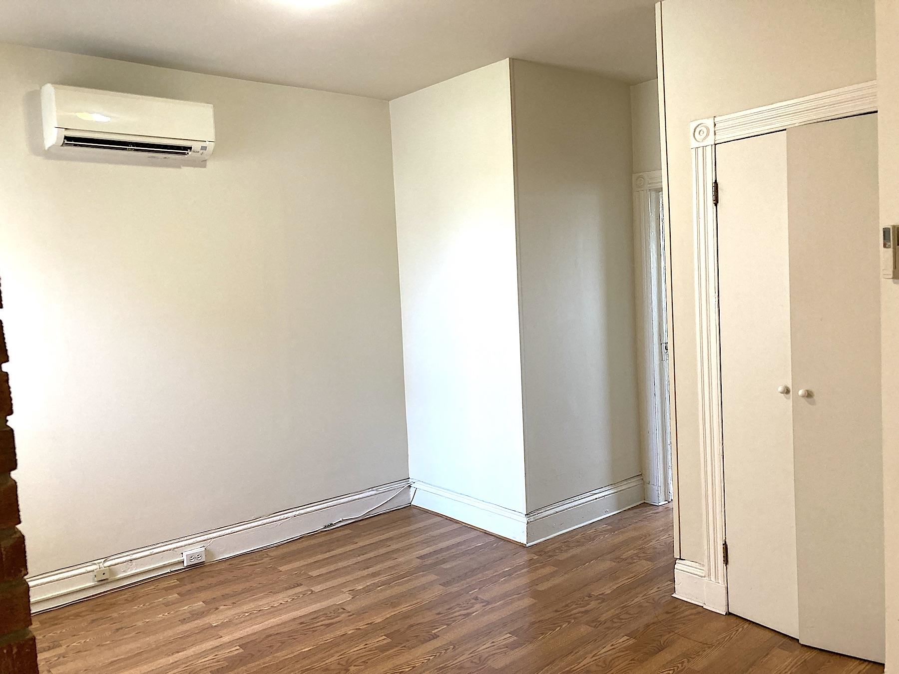 284 MAGNOLIA AVE Unit: 2