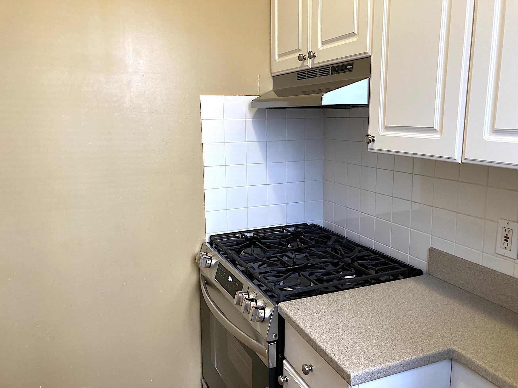 284 MAGNOLIA AVE Unit: 2