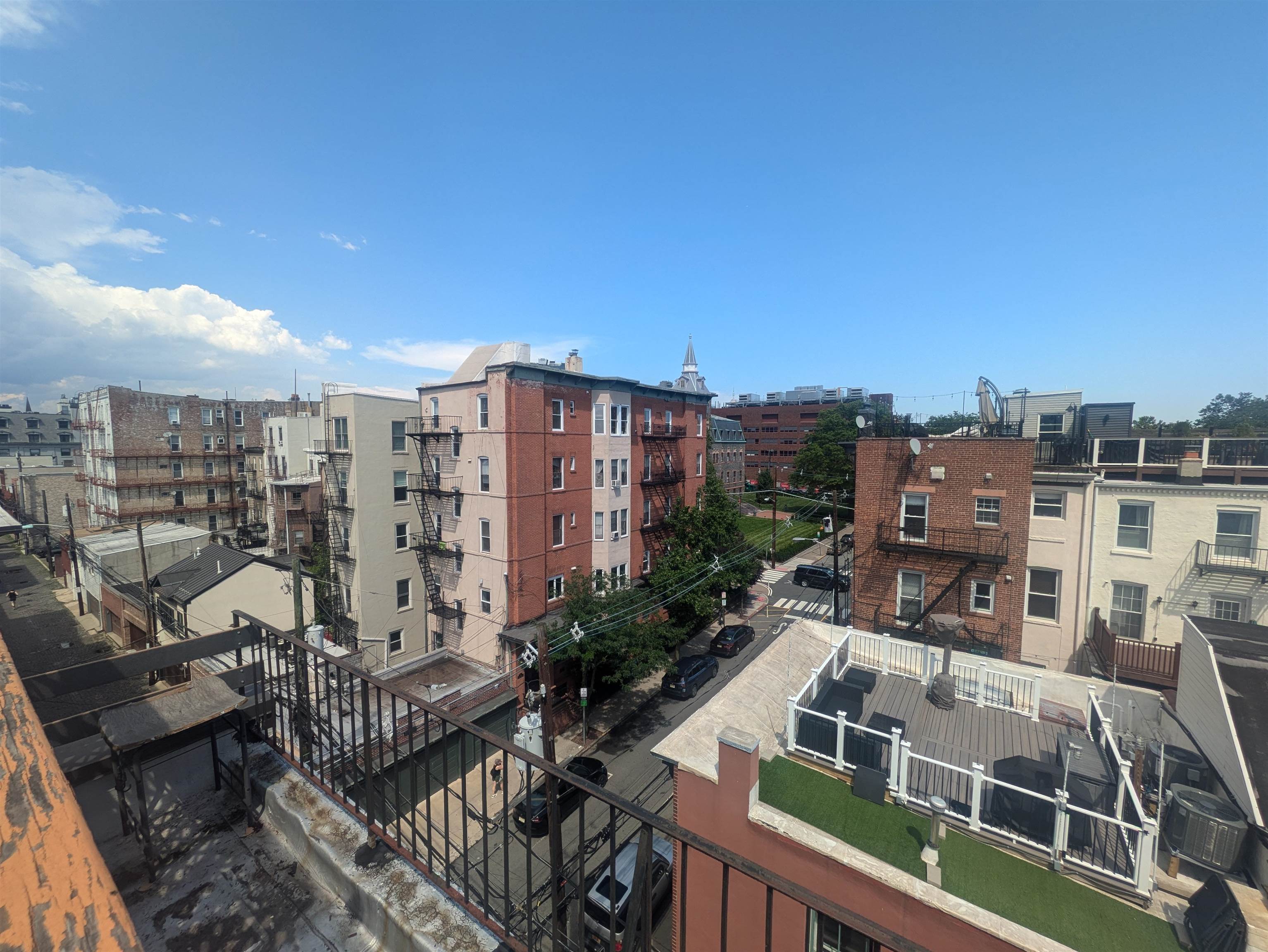 61 5TH ST Unit: 3