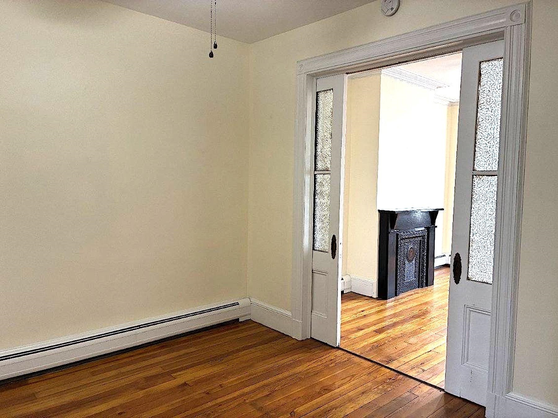 132 GRIFFITH ST Unit: 2