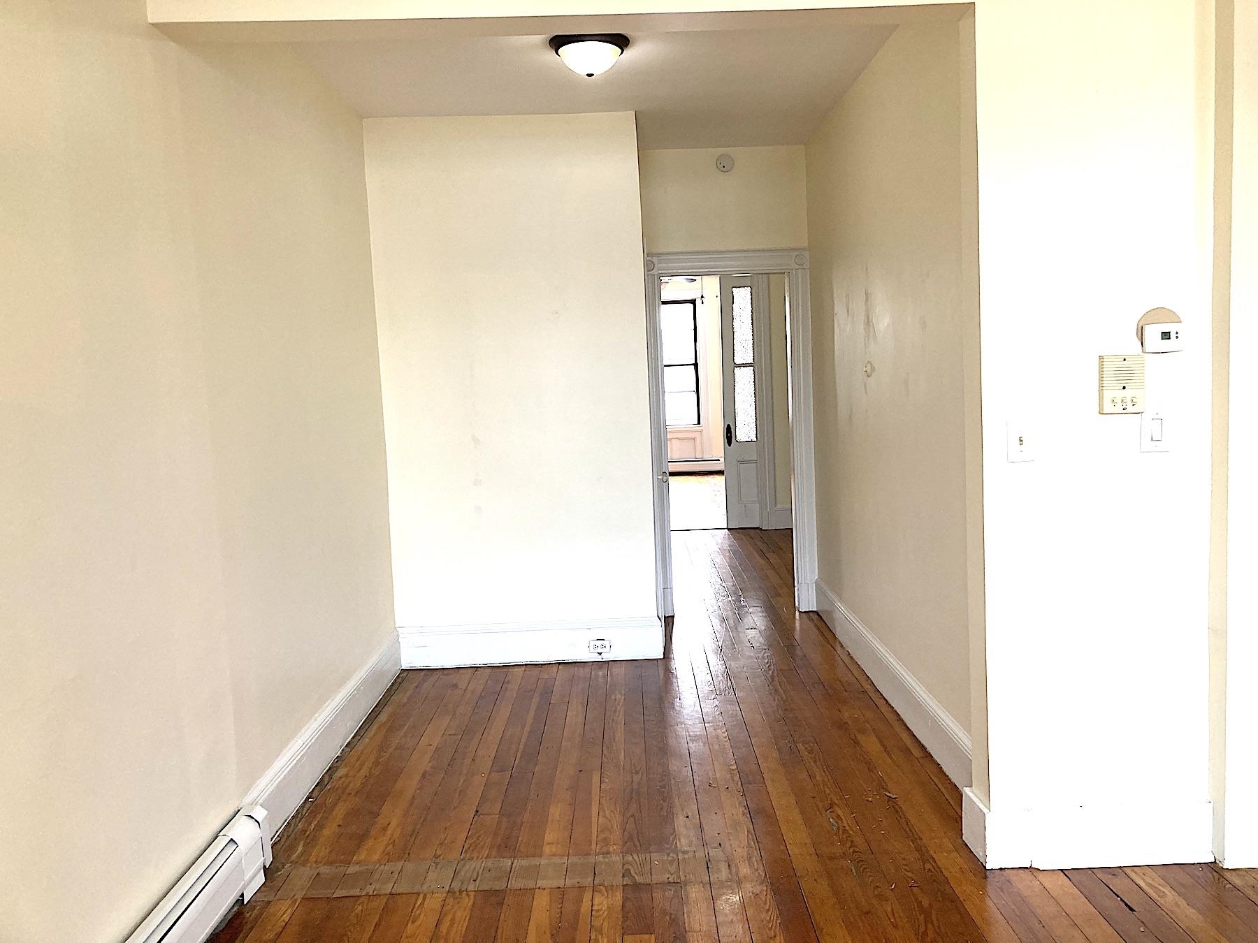 132 GRIFFITH ST Unit: 2