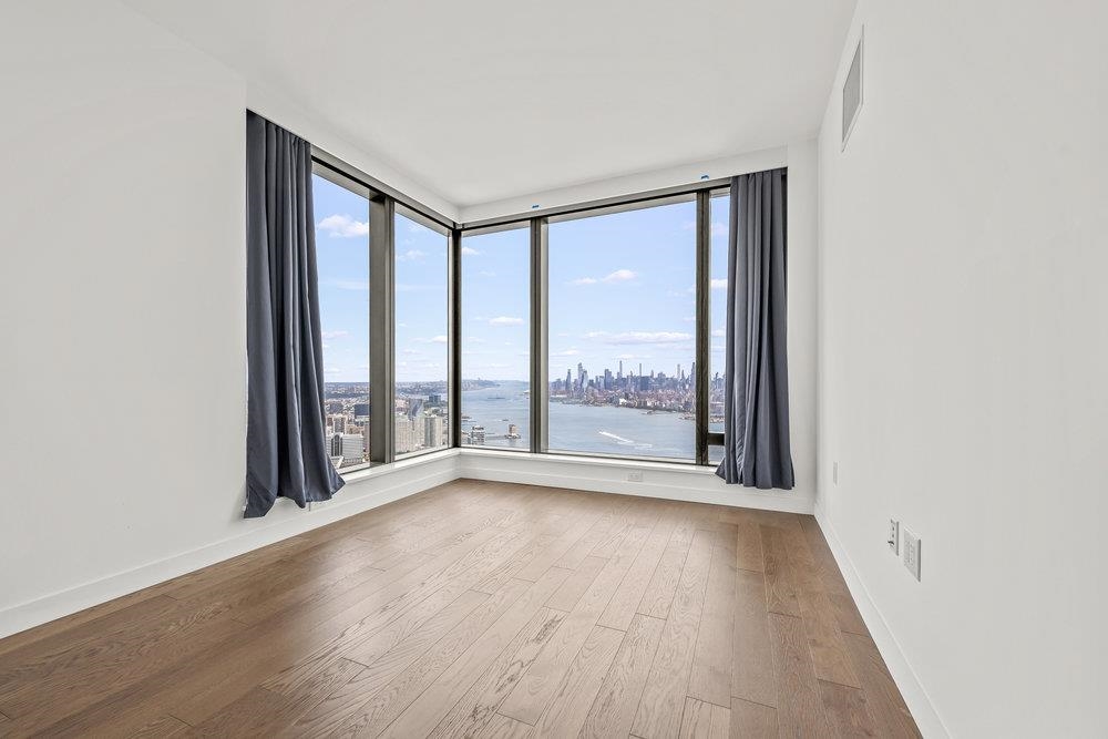 99 HUDSON ST Unit: 6300