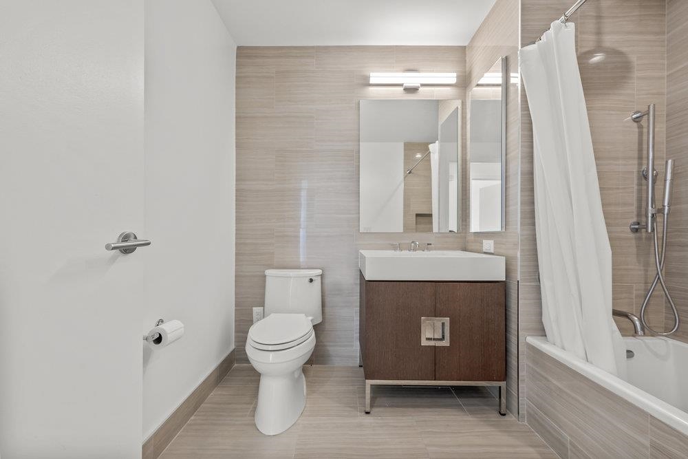 99 HUDSON ST Unit: 6300