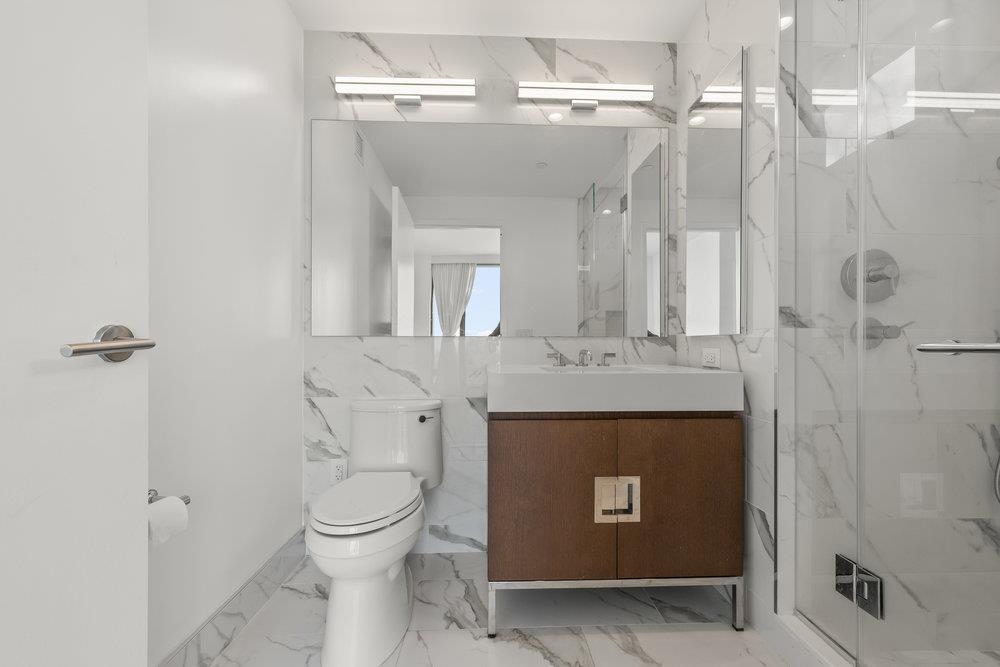 99 HUDSON ST Unit: 6300