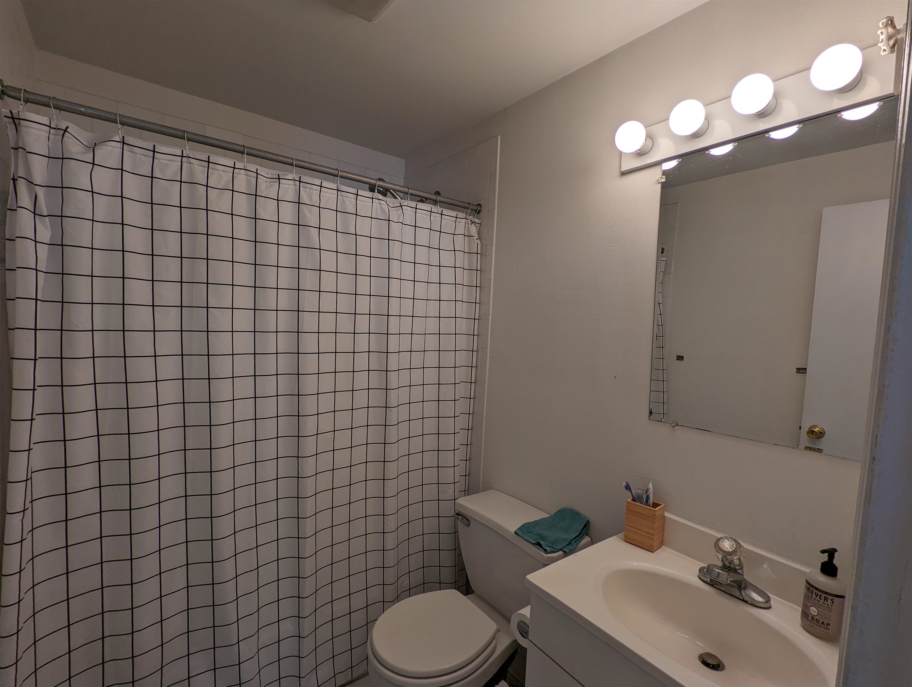 403 WASHINGTON ST Unit: 3