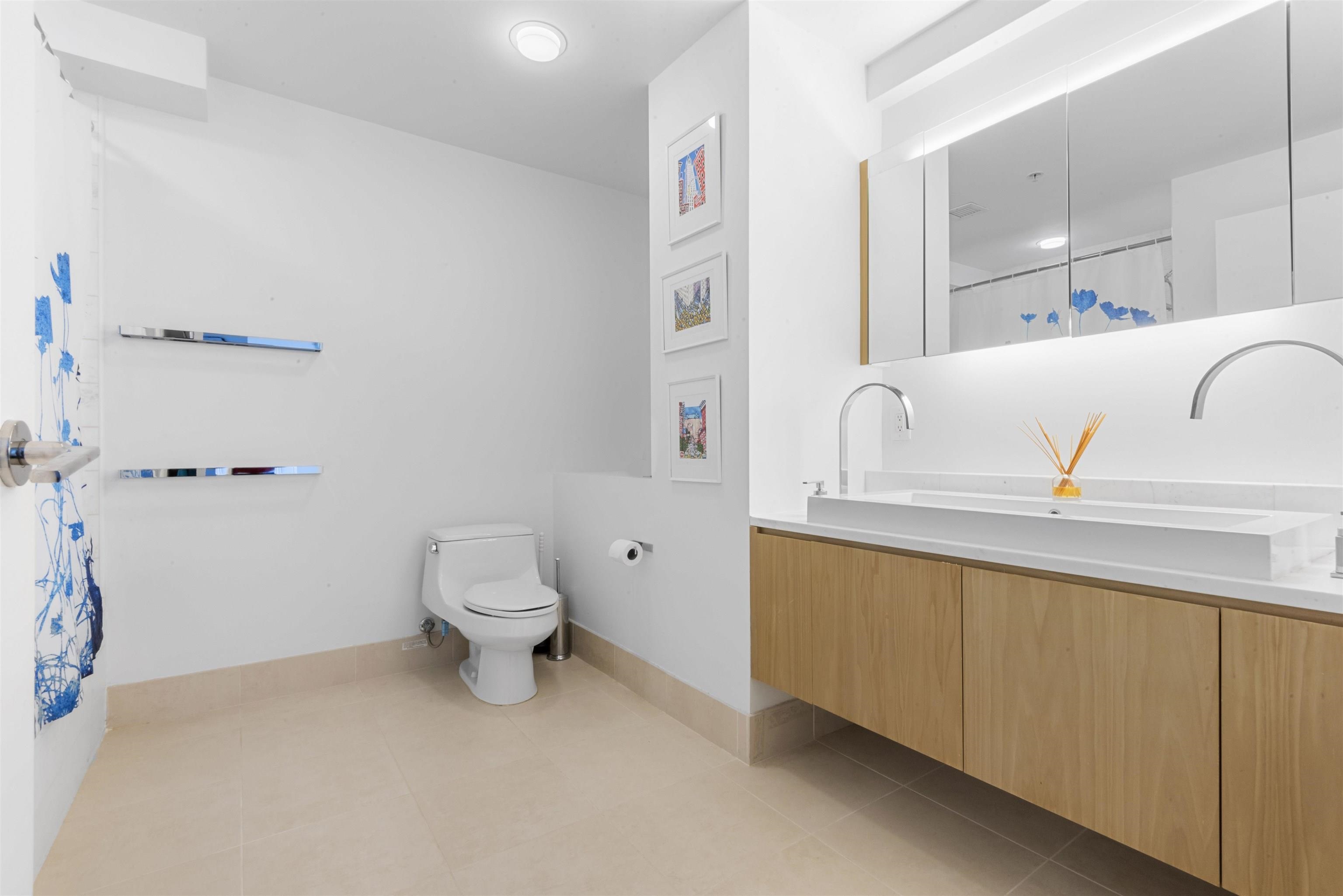 77 HUDSON ST Unit: 2102