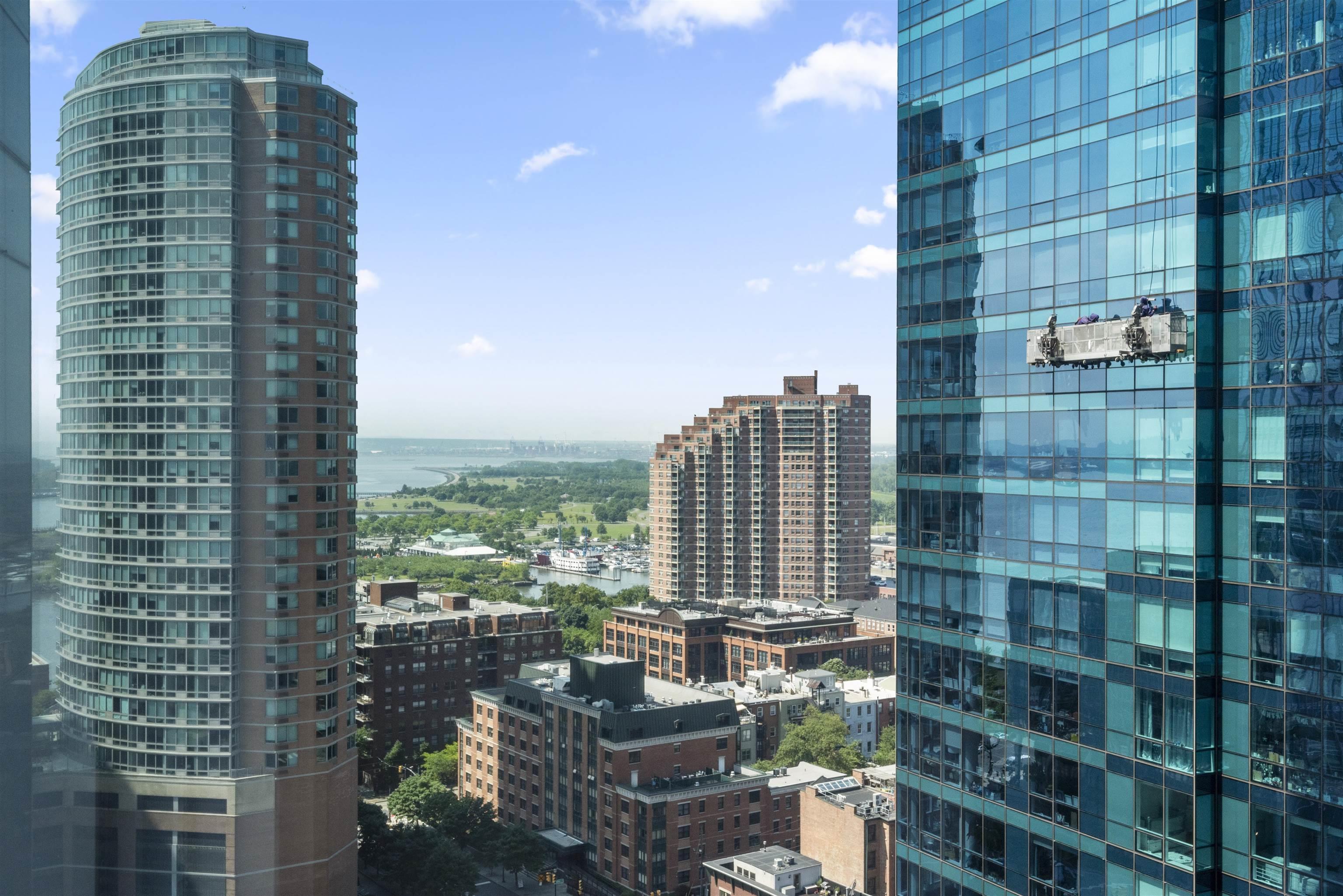 77 HUDSON ST Unit: 2102