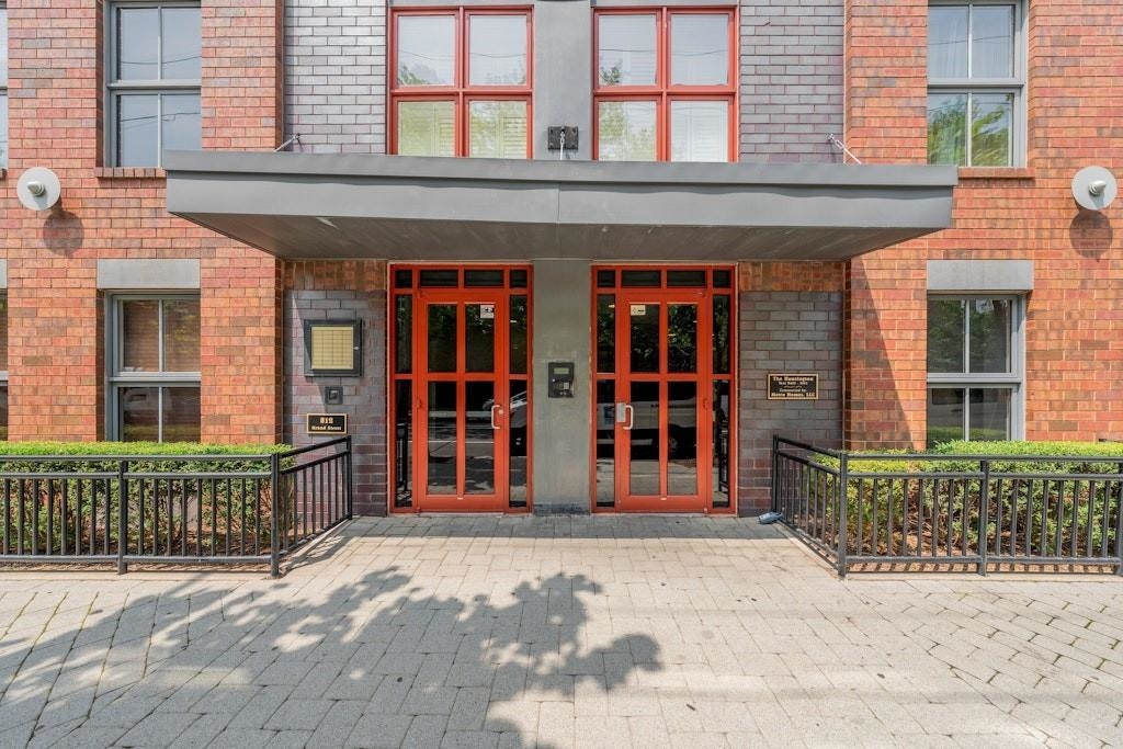 812 GRAND ST Unit: 208