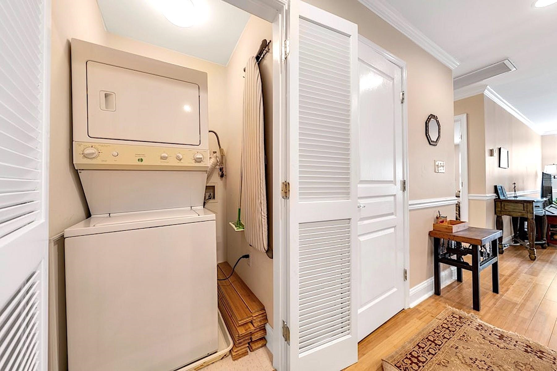 812 GRAND ST Unit: 208