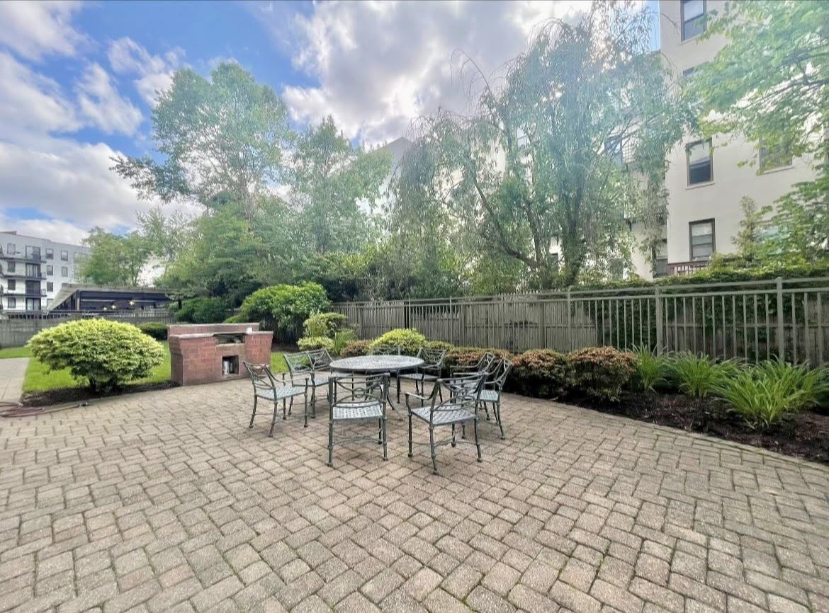 84 ADAMS ST Unit: 3C