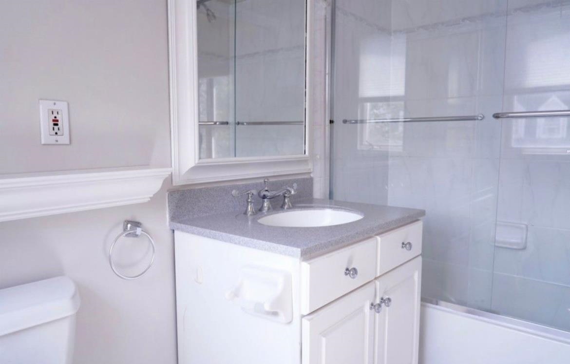 84 ADAMS ST Unit: 3C