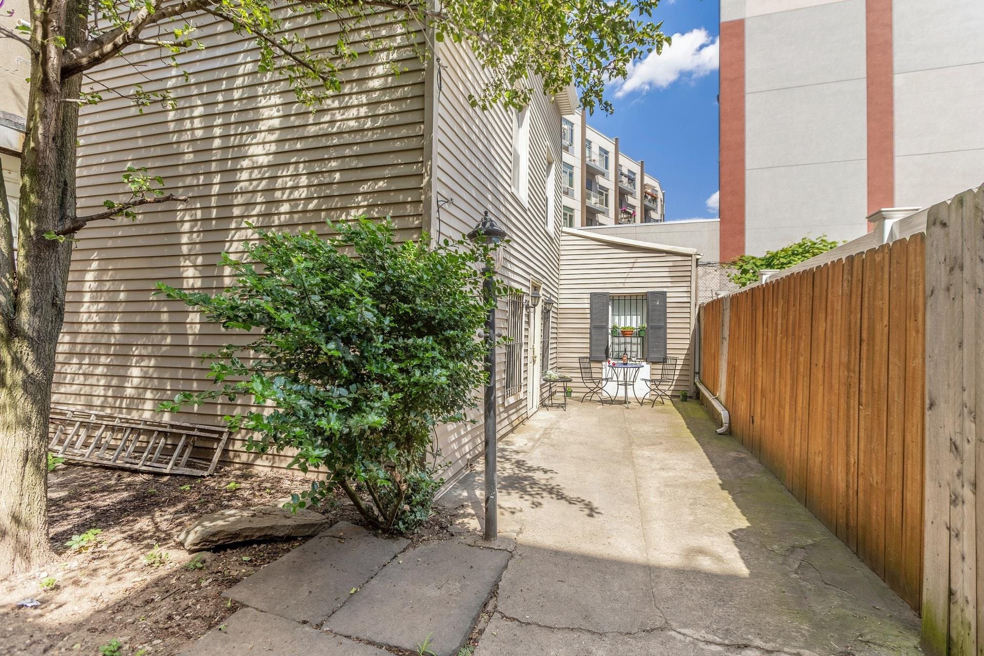16 COLES ST Unit: 4