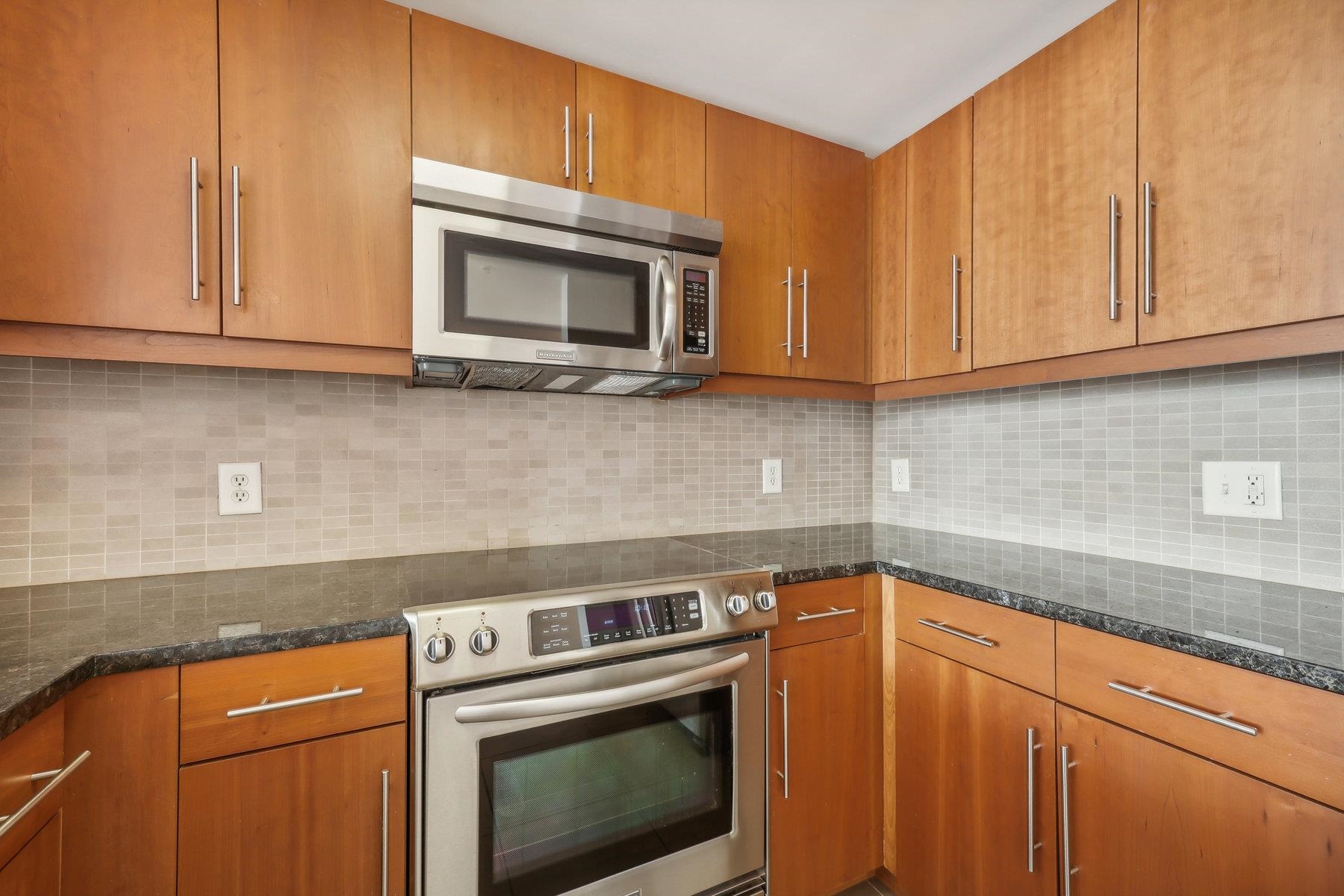 88 MORGAN ST Unit: 3406
