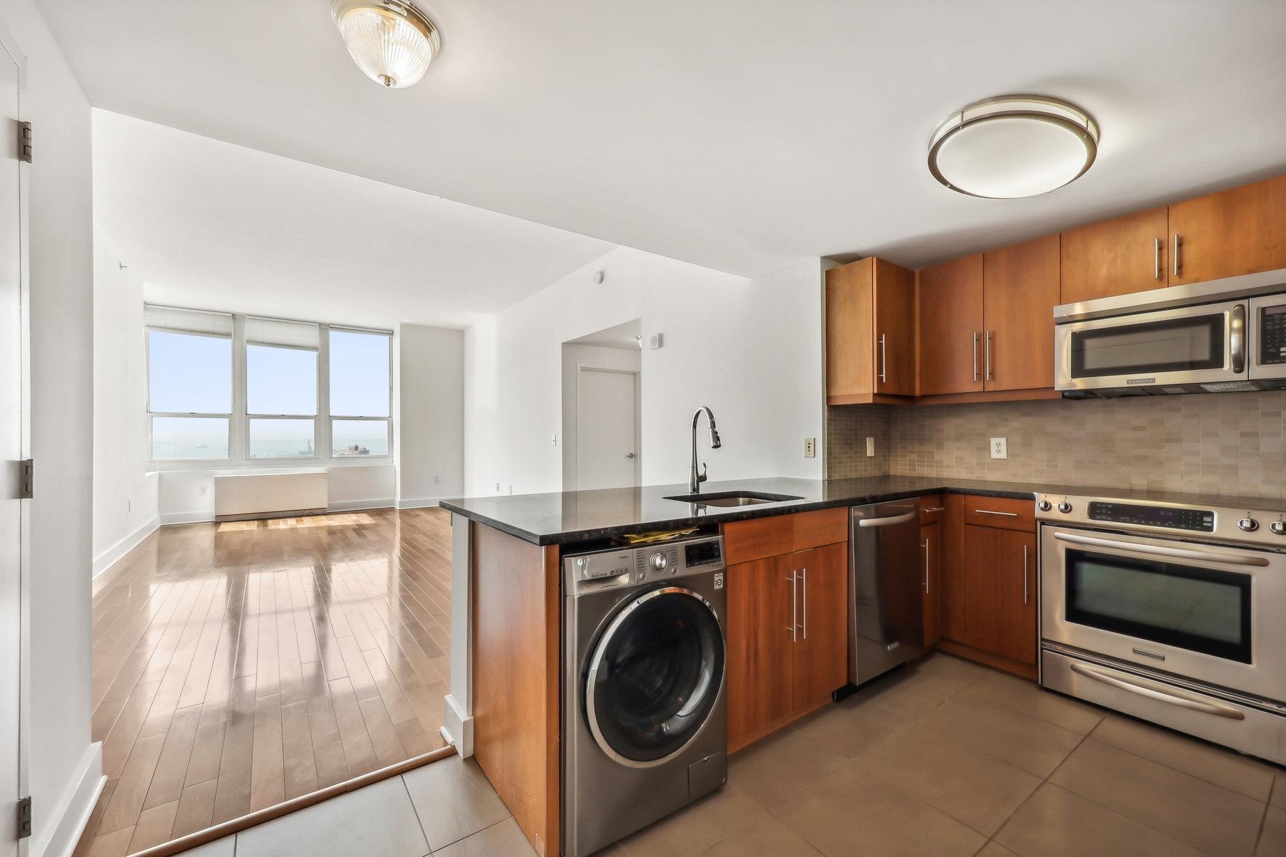 88 MORGAN ST Unit: 3406