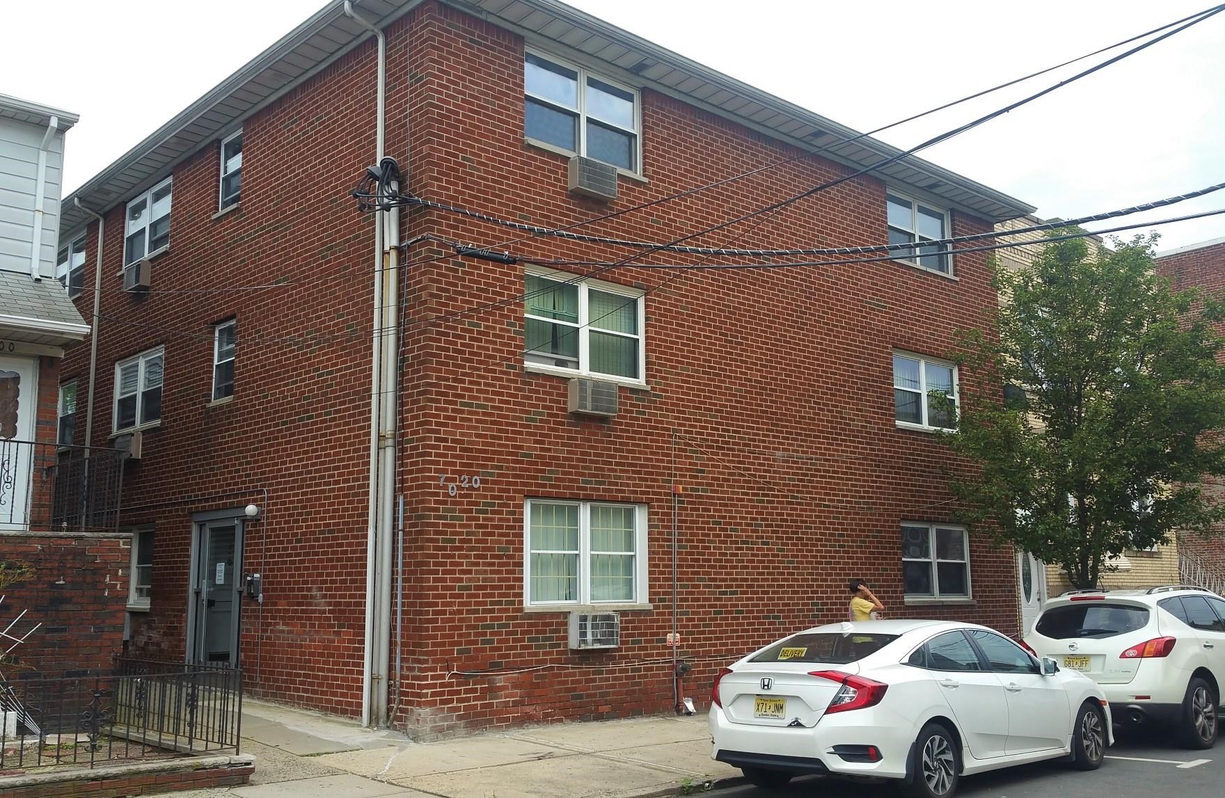 7020 POLK ST Unit: 5