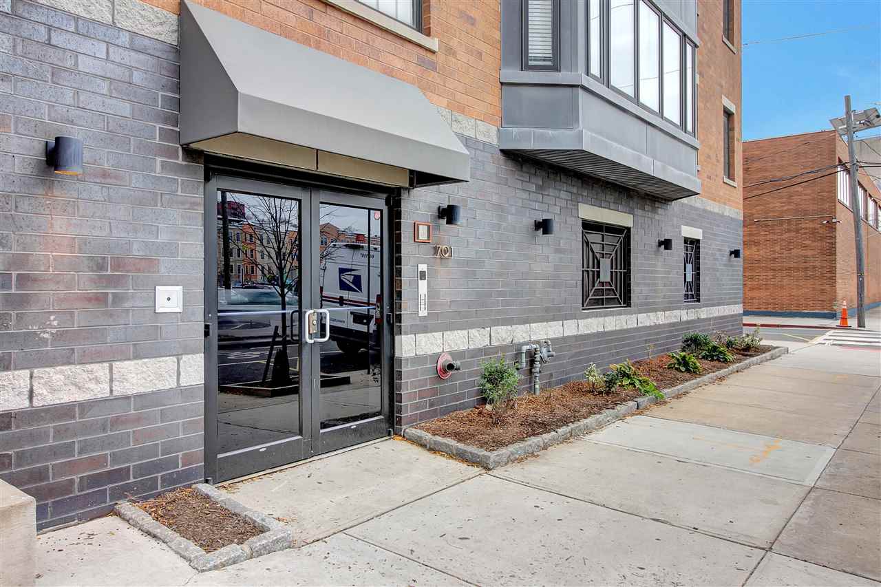 701 MONROE ST Unit: 4a