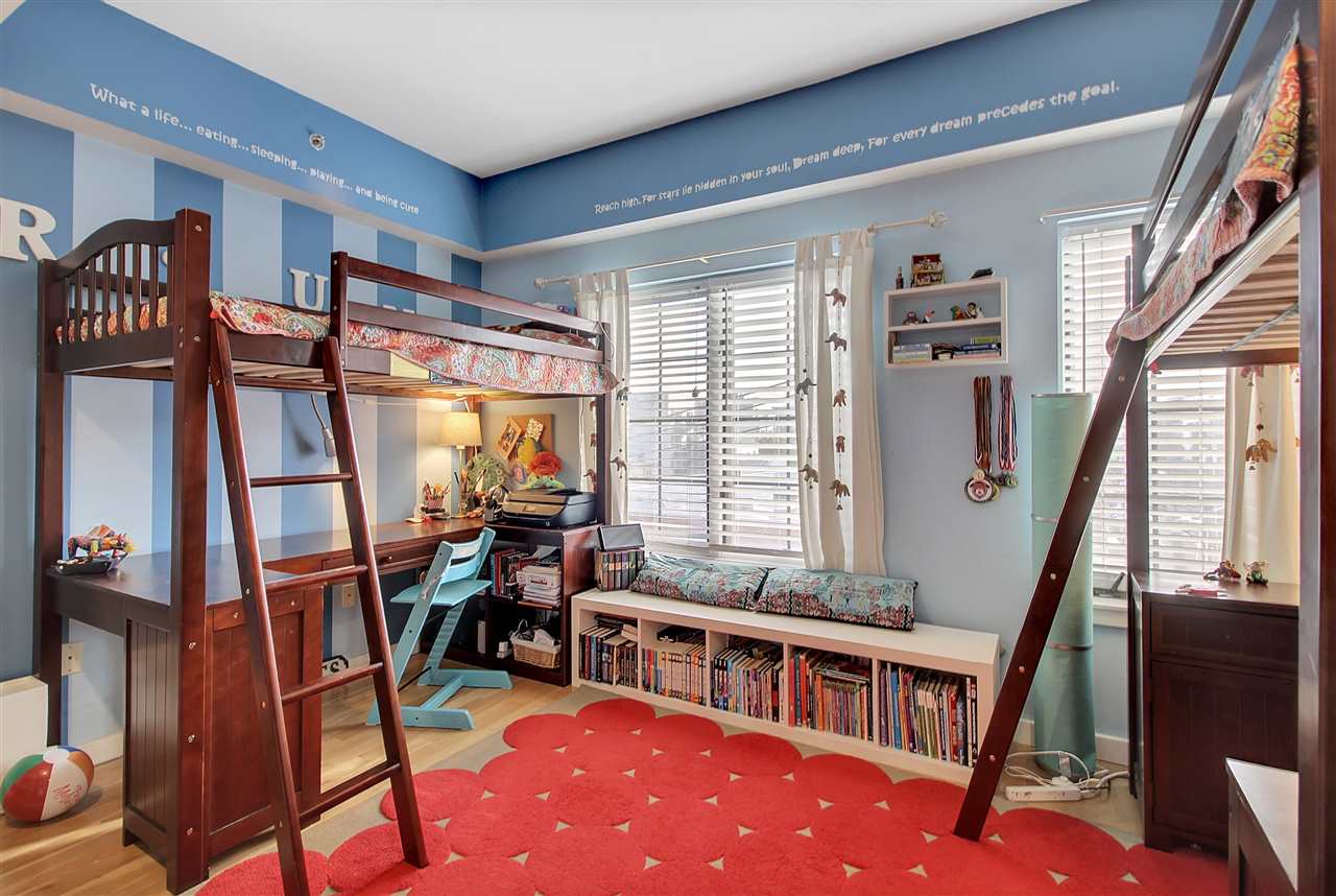701 MONROE ST Unit: 4a