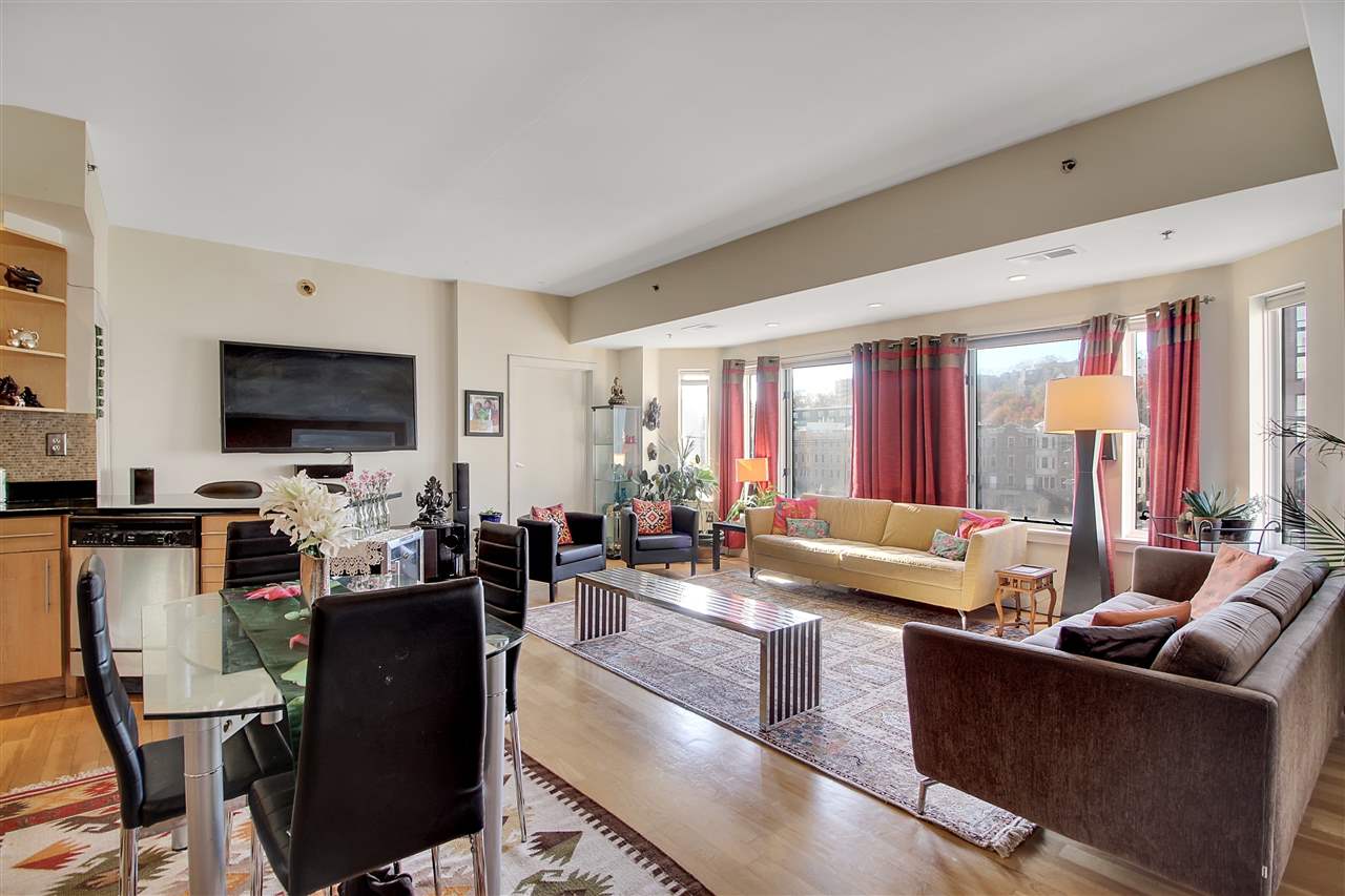 701 MONROE ST Unit: 4a
