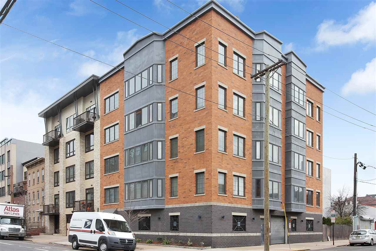 701 MONROE ST Unit: 4a