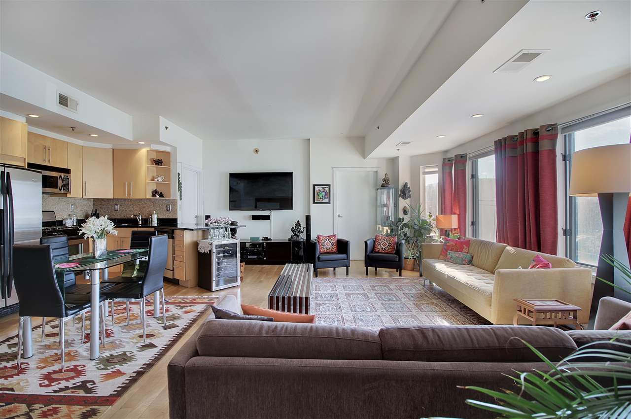 701 MONROE ST Unit: 4a