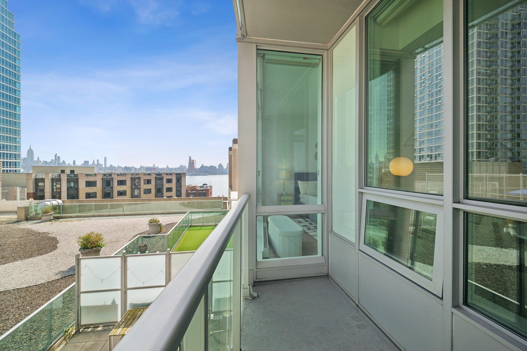 20 NEWPORT PARKWAY Unit: 1011