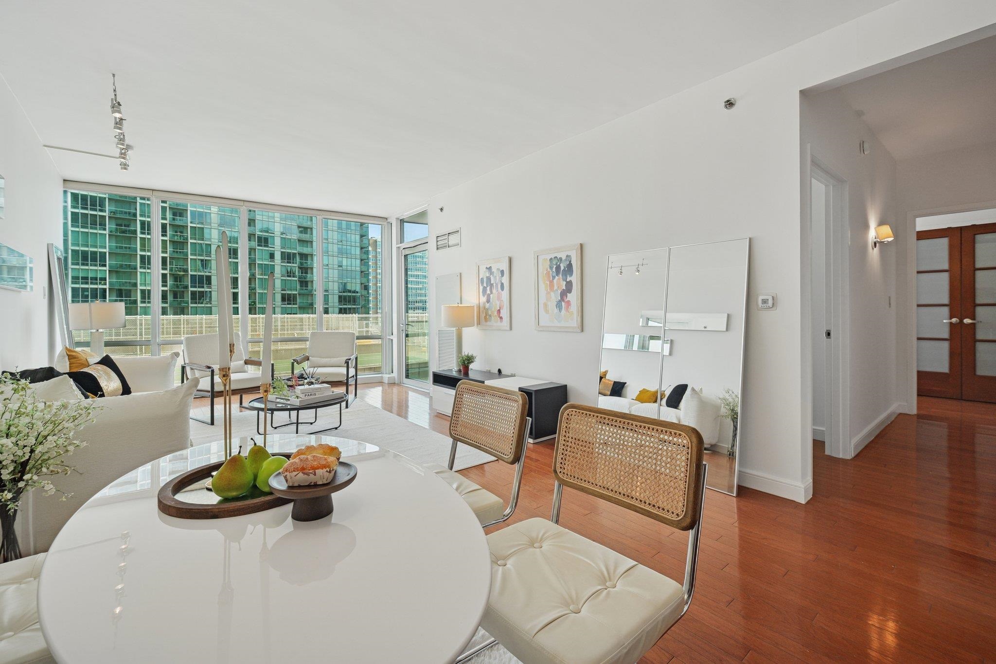 20 NEWPORT PARKWAY Unit: 1011