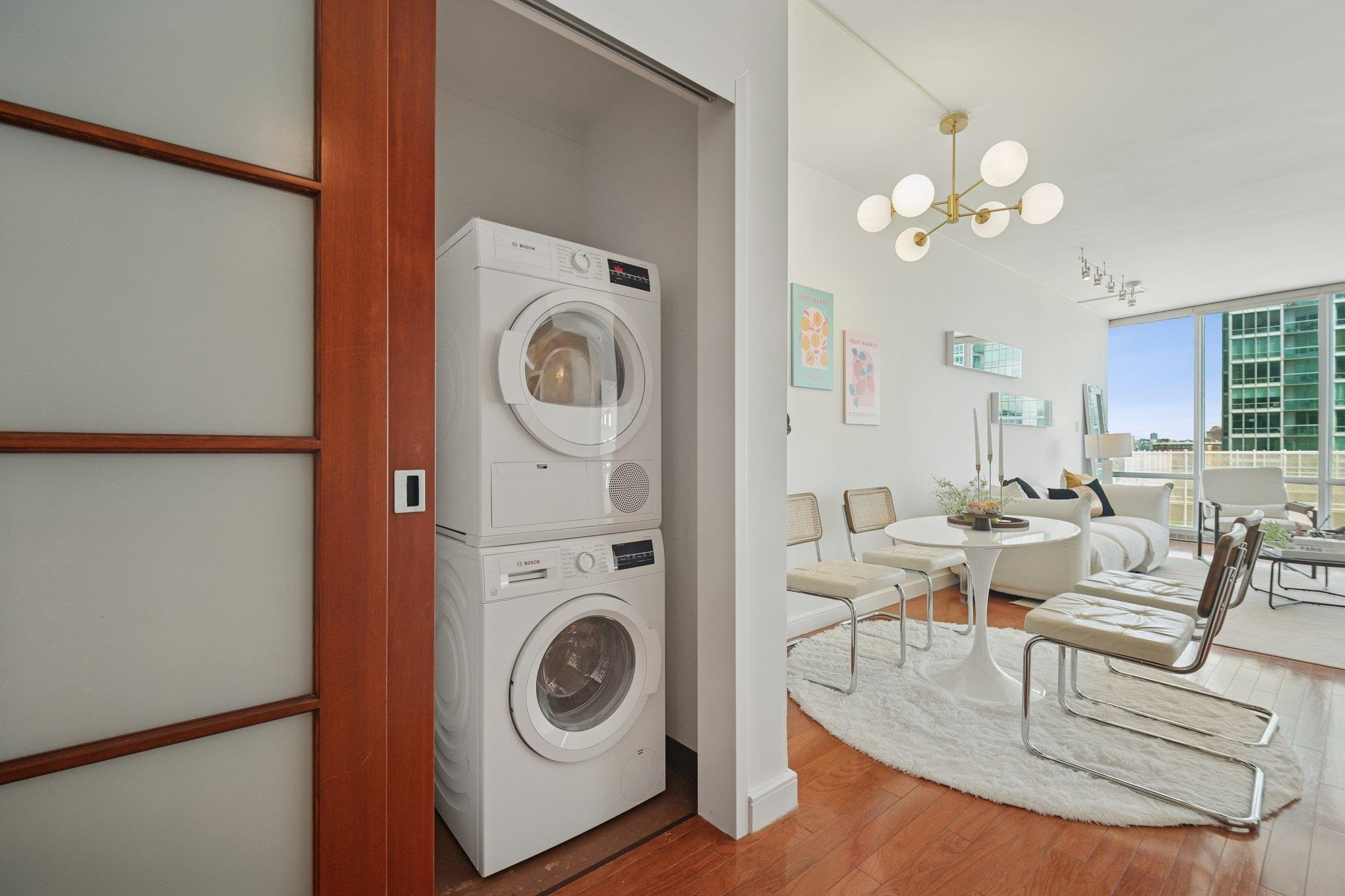 20 NEWPORT PARKWAY Unit: 1011