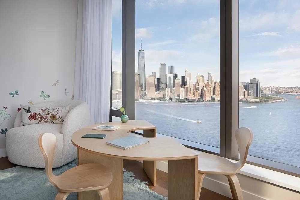 99 HUDSON ST Unit: 2012