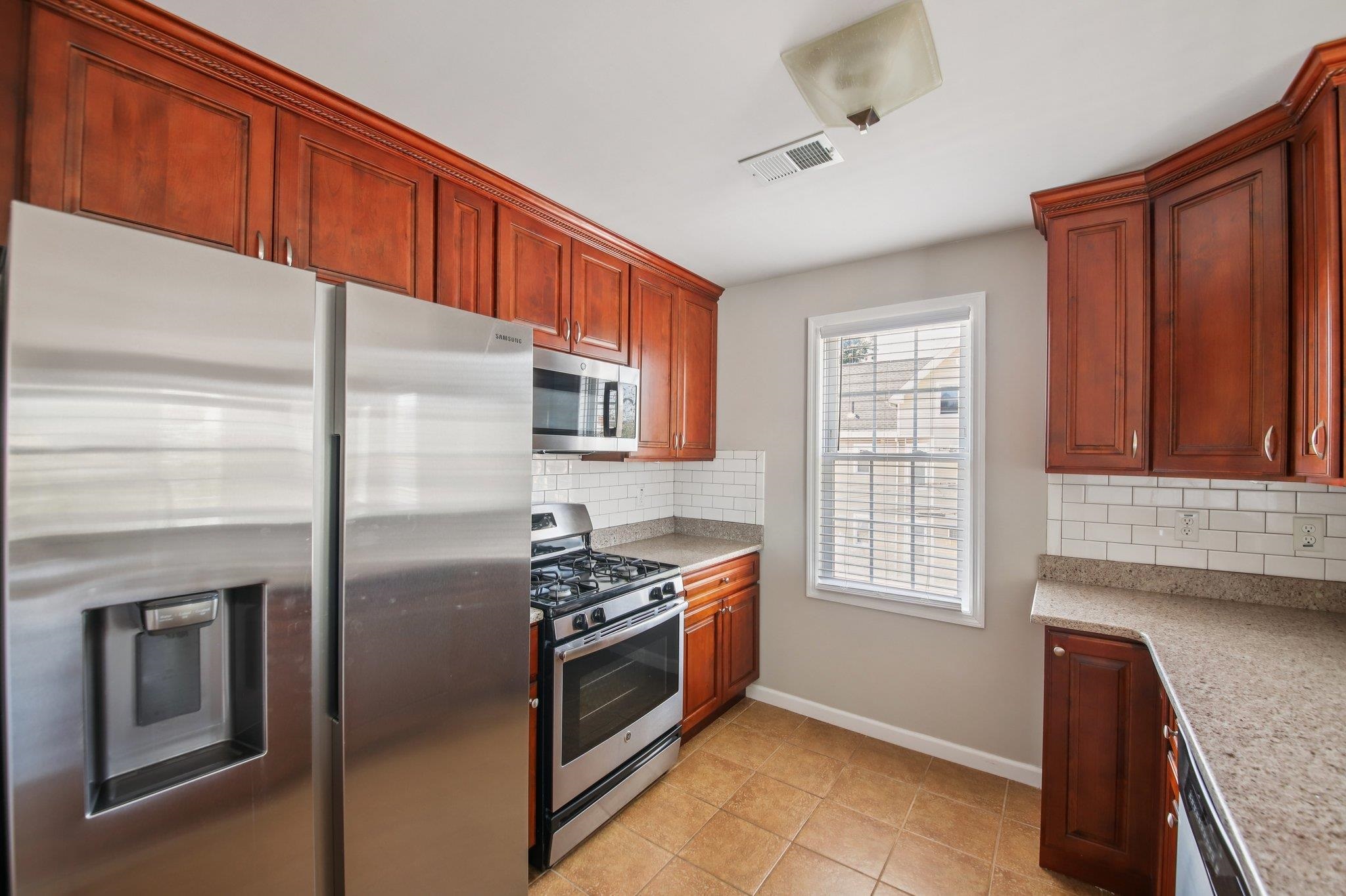 314 AVENUE B Unit: 2