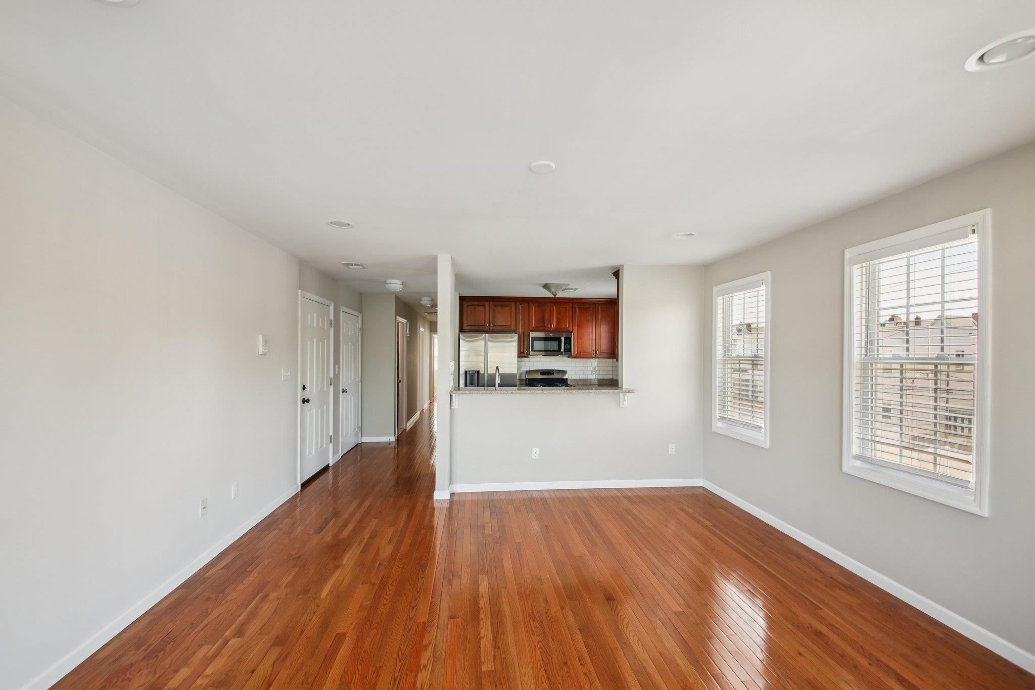 314 AVENUE B Unit: 2