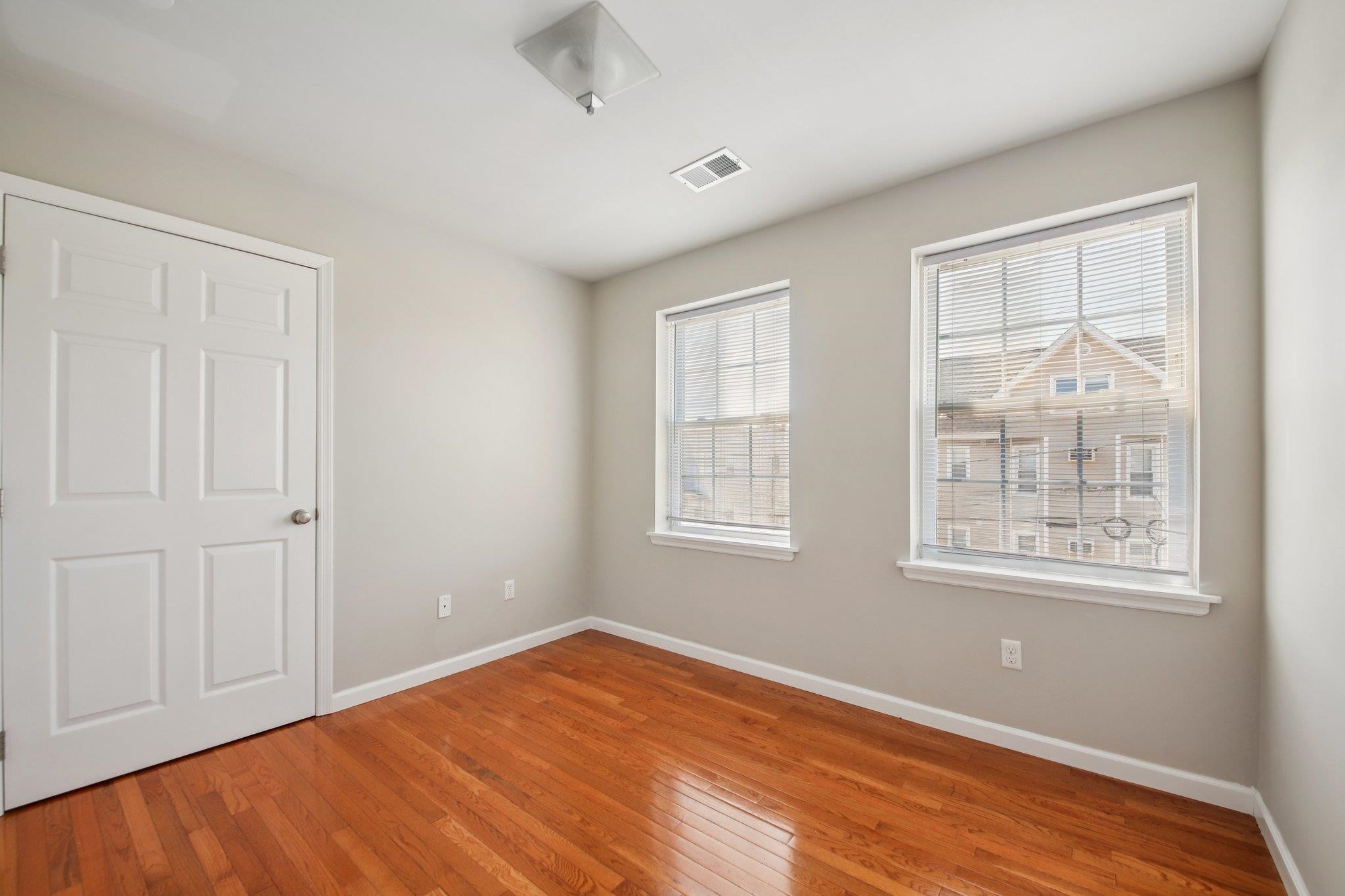 314 AVENUE B Unit: 2