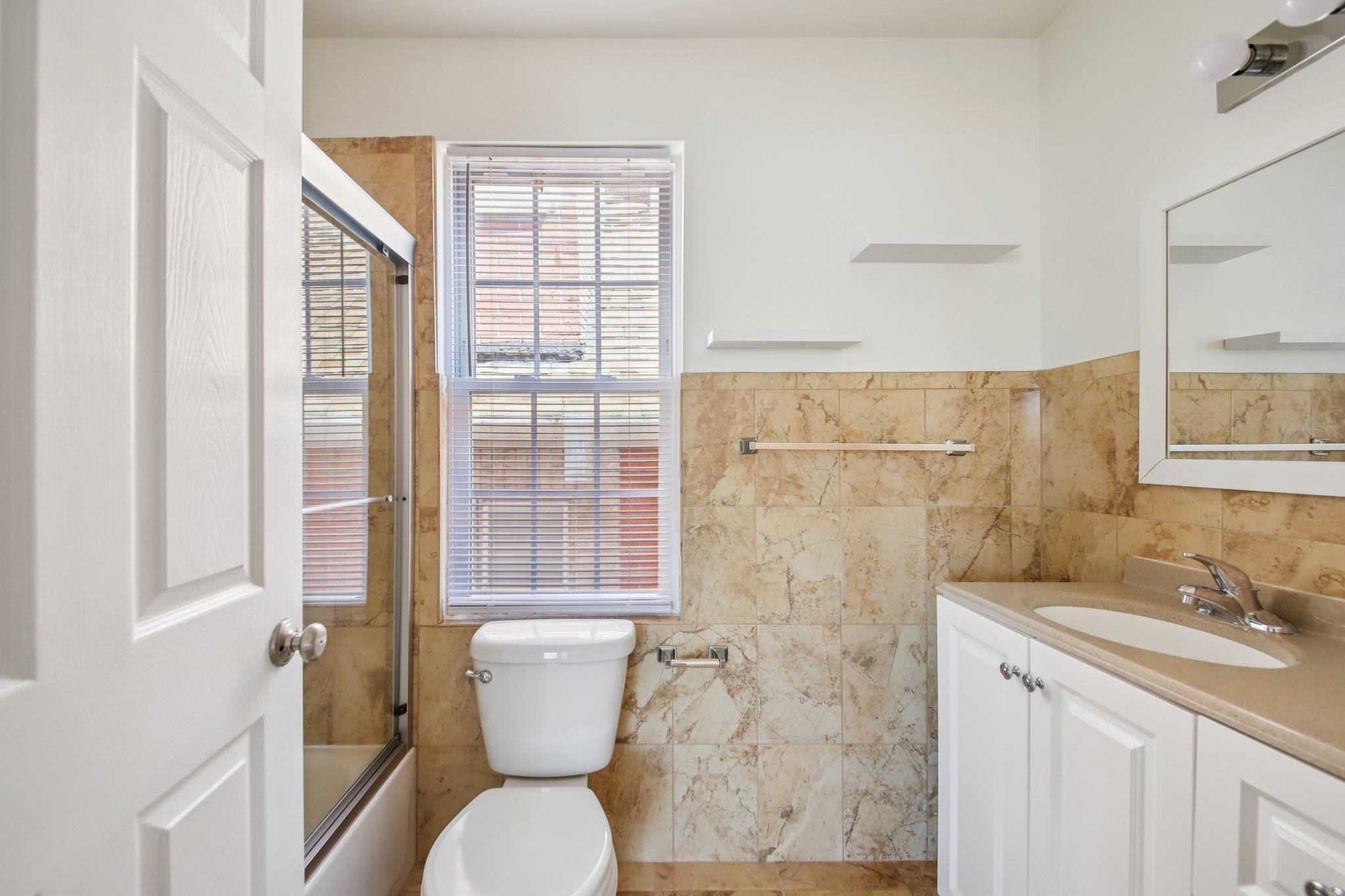 314 AVENUE B Unit: 2