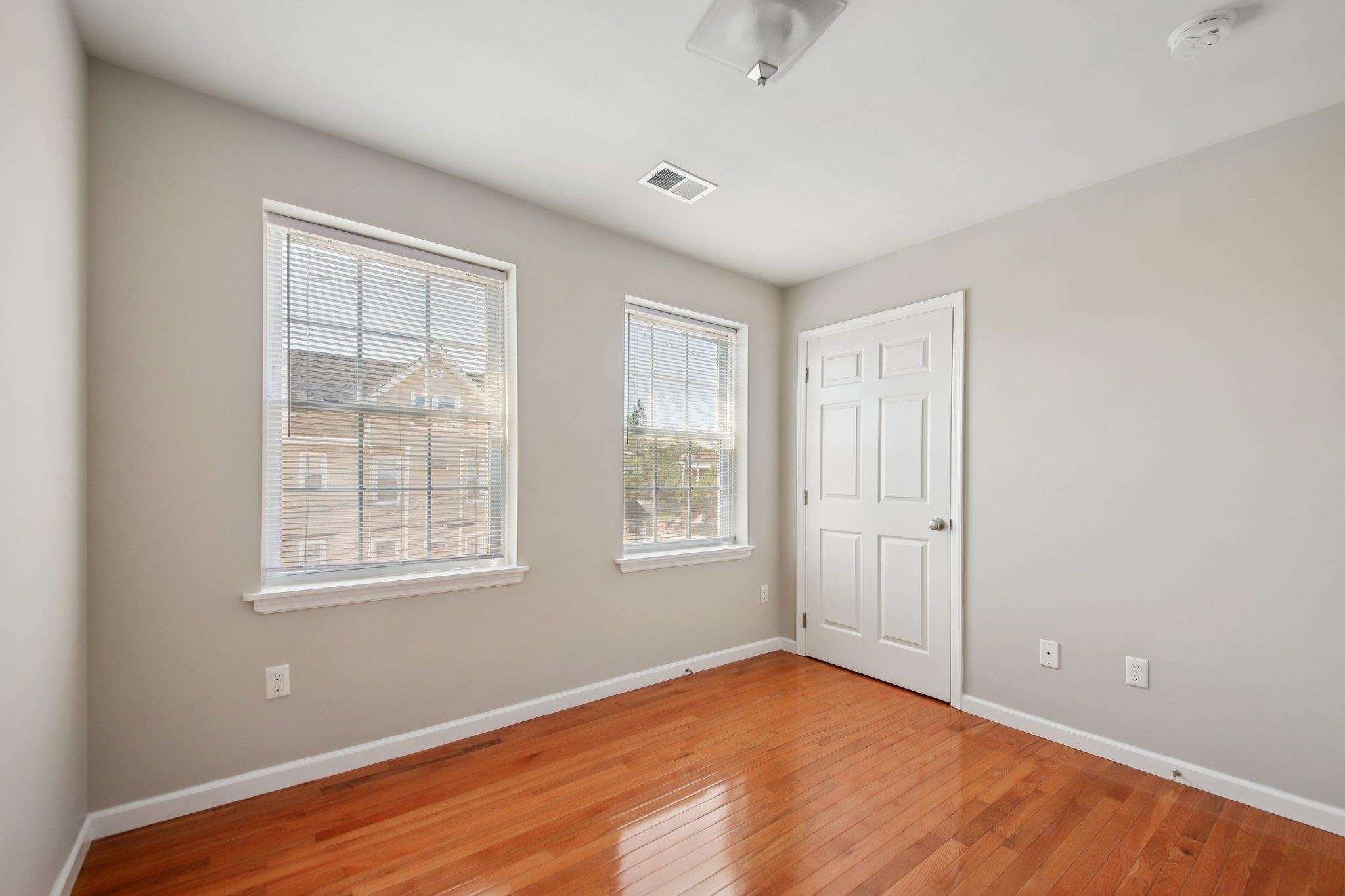 314 AVENUE B Unit: 2