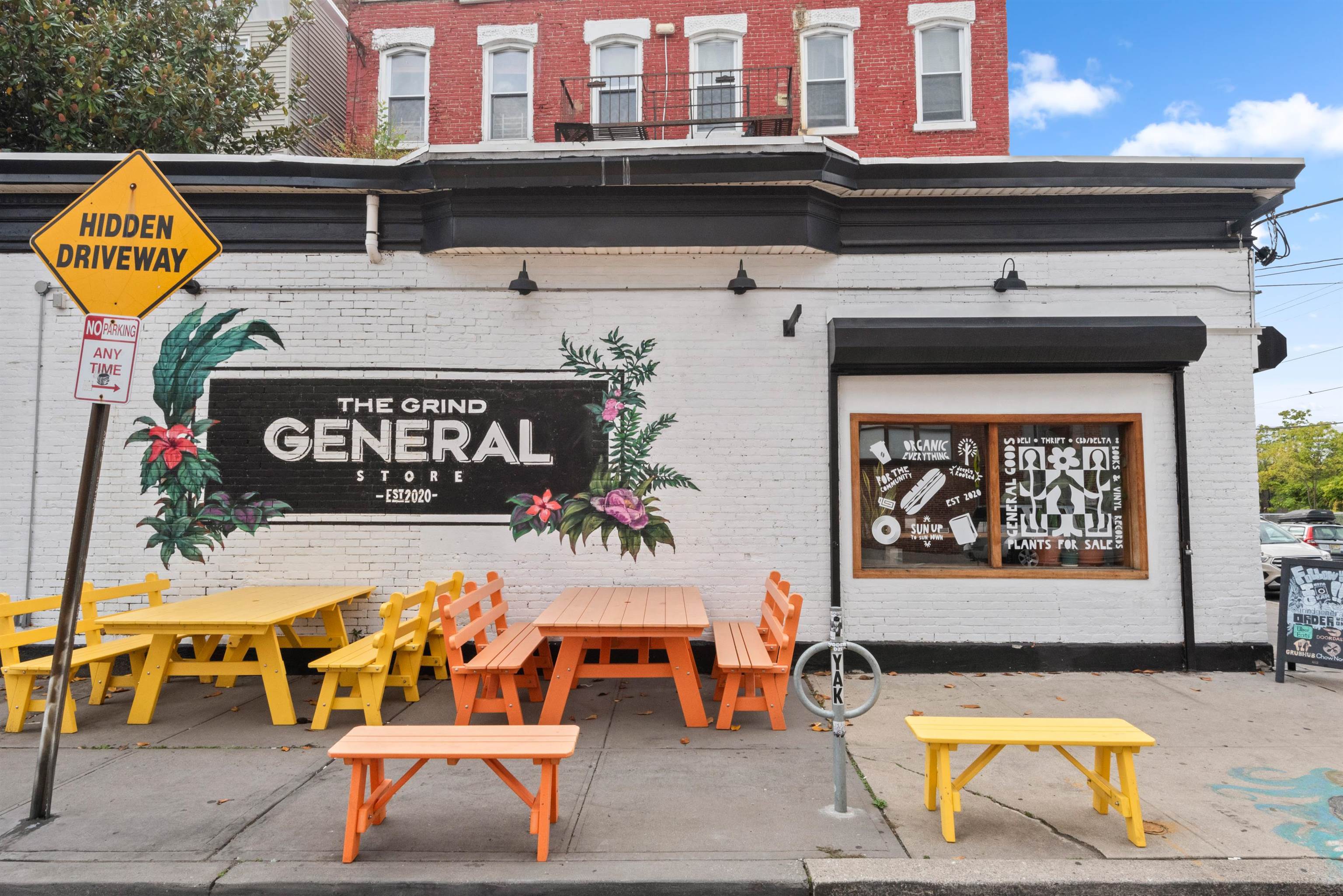 300 COMMUNIPAW AVE Unit: 150