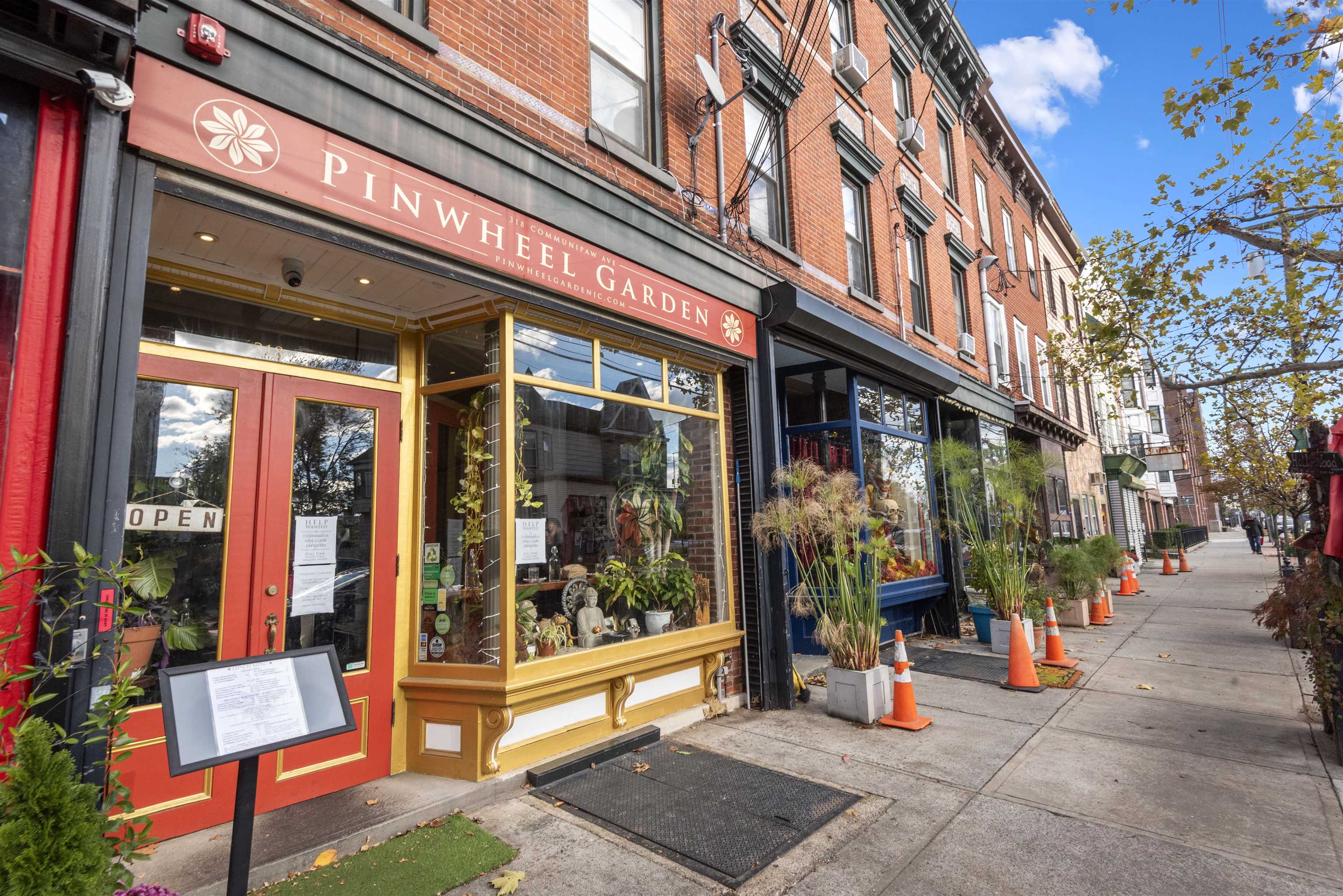 300 COMMUNIPAW AVE Unit: 150