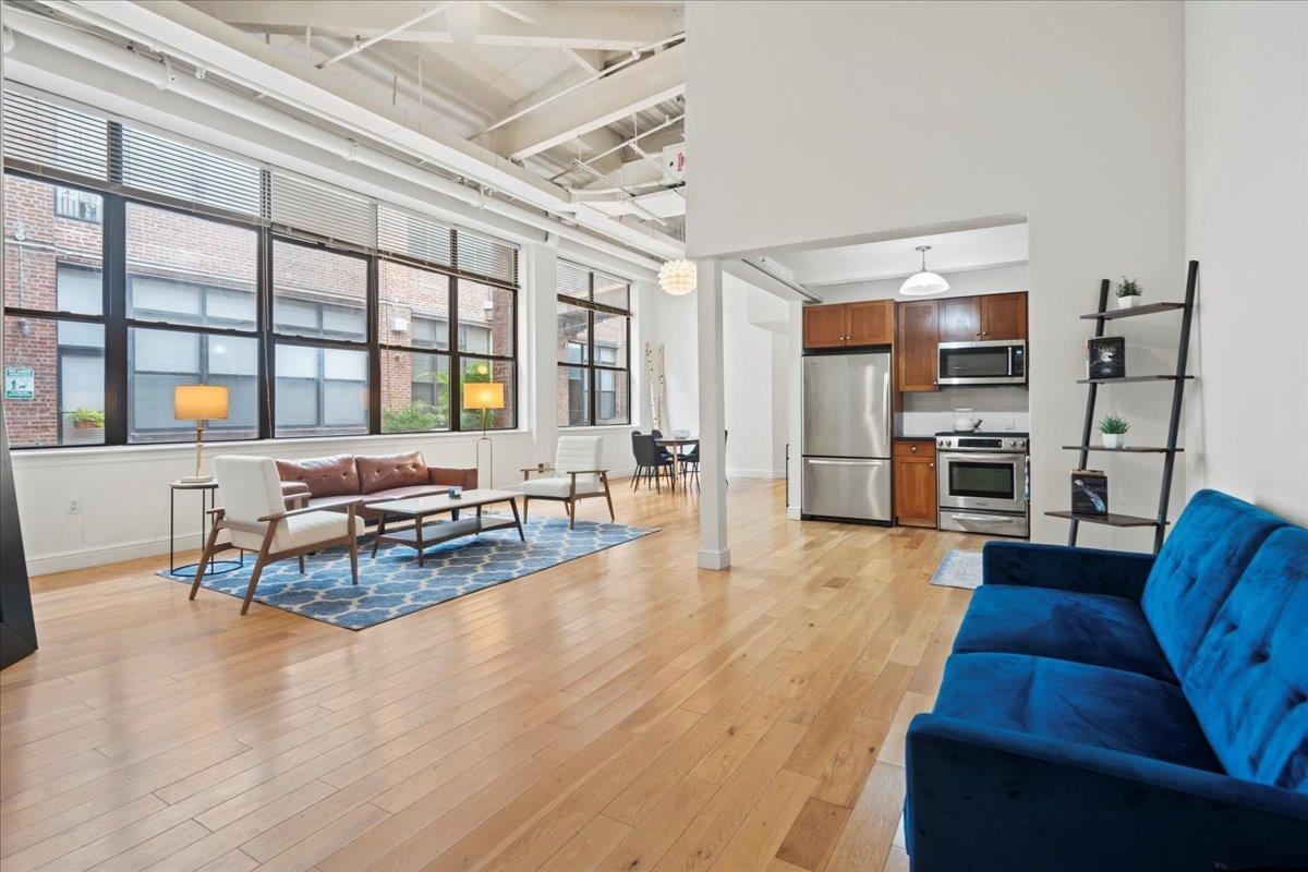 300 COMMUNIPAW AVE Unit: 150