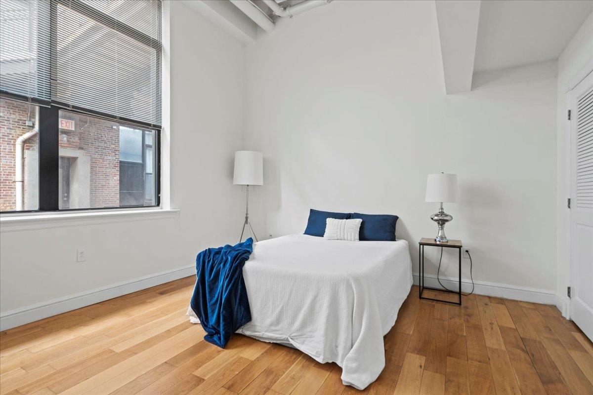 300 COMMUNIPAW AVE Unit: 150